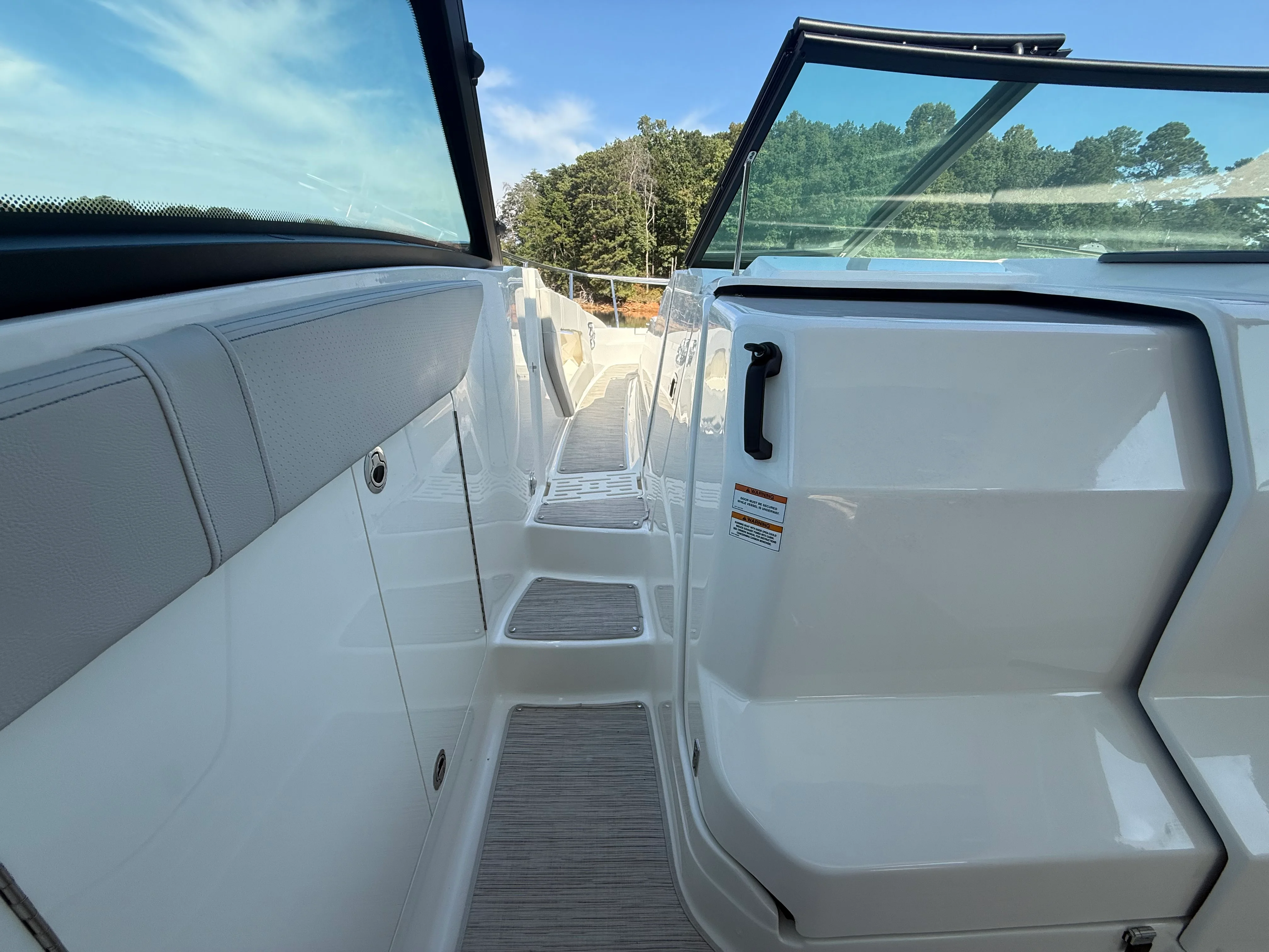 2024 Sea Ray 320 SUNDANCER Image Thumbnail #56