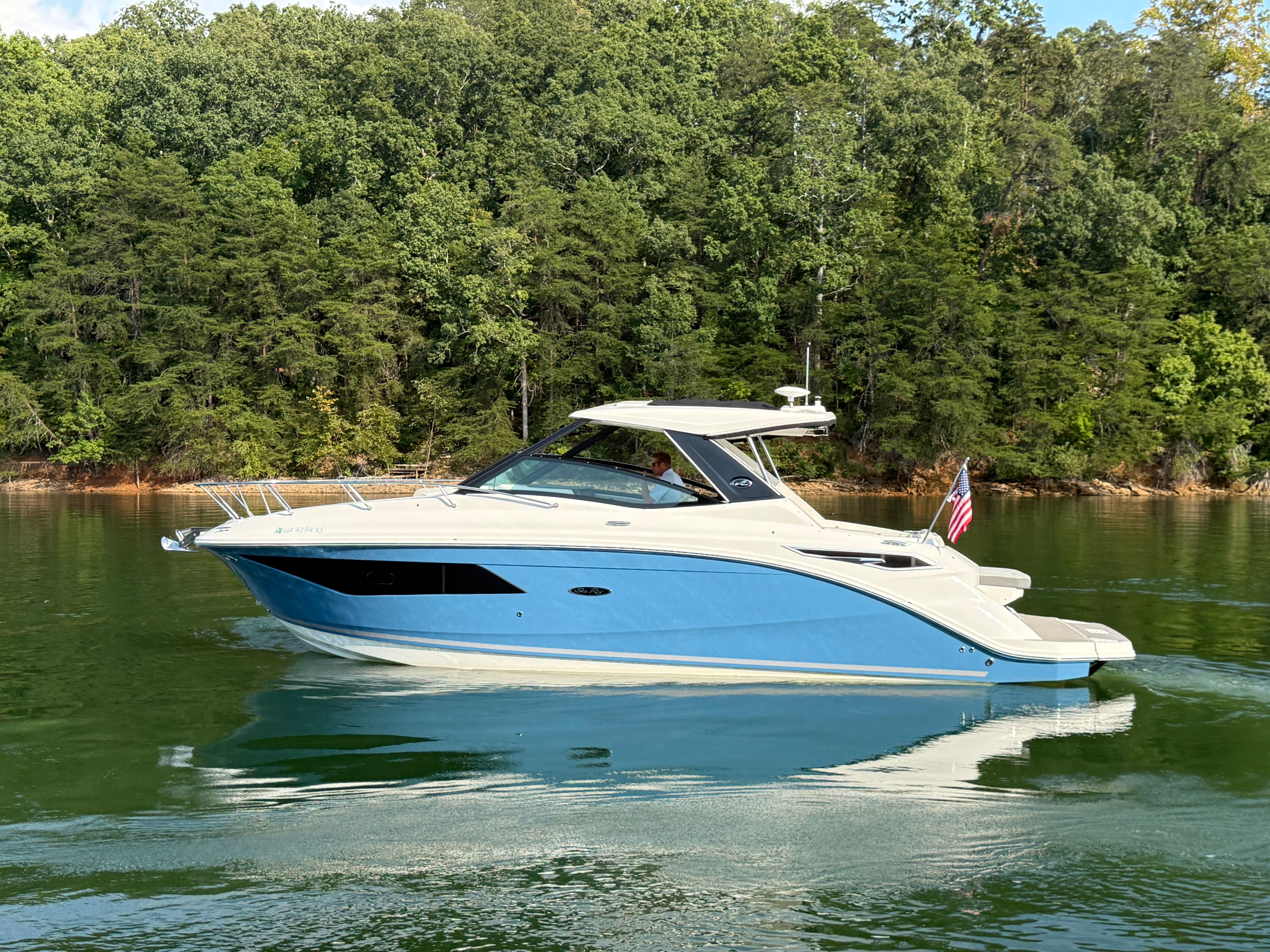 2024 Sea Ray 320 SUNDANCER Image Thumbnail #14