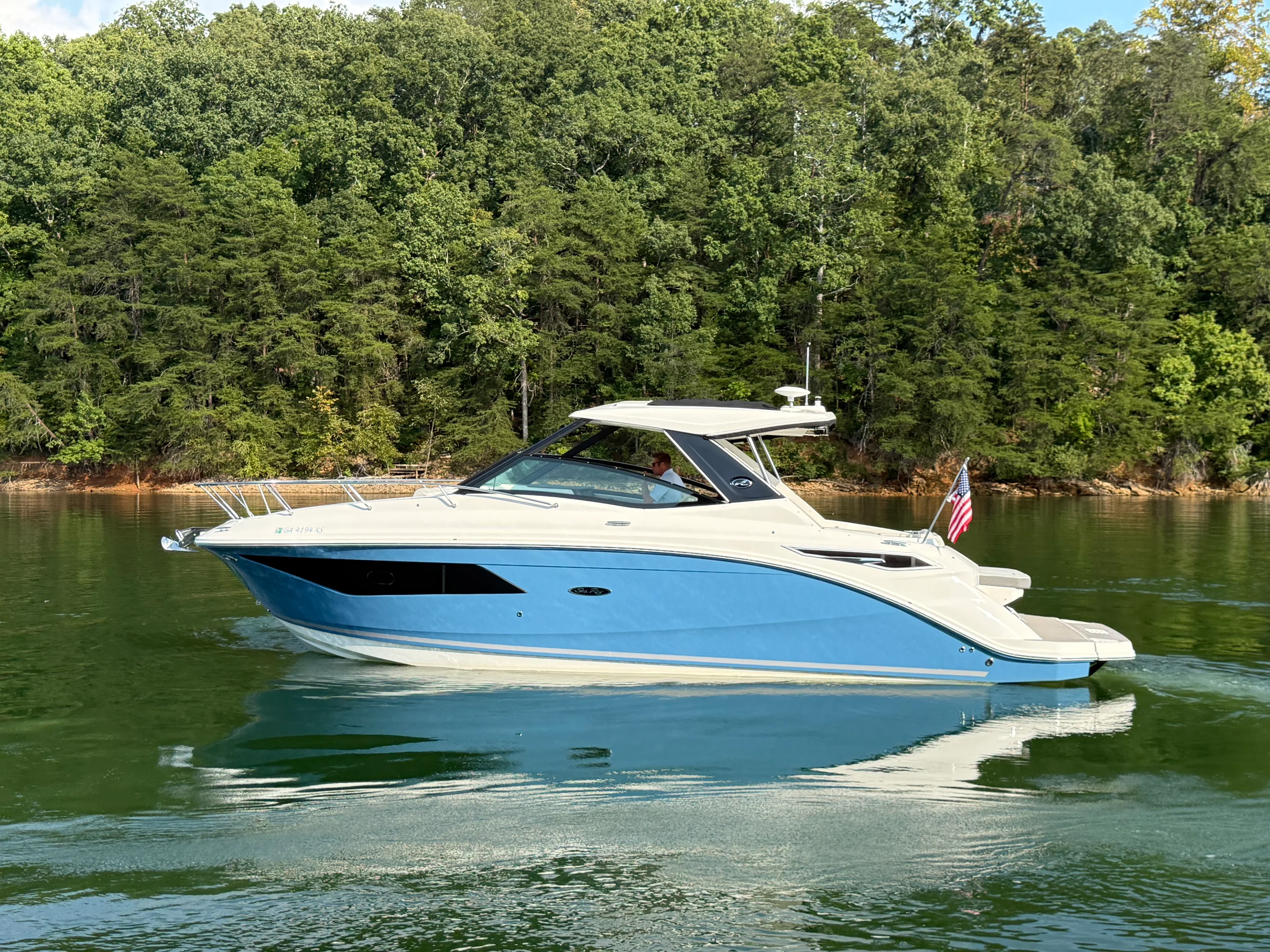 2024 Sea Ray 320 SUNDANCER Image Thumbnail #14