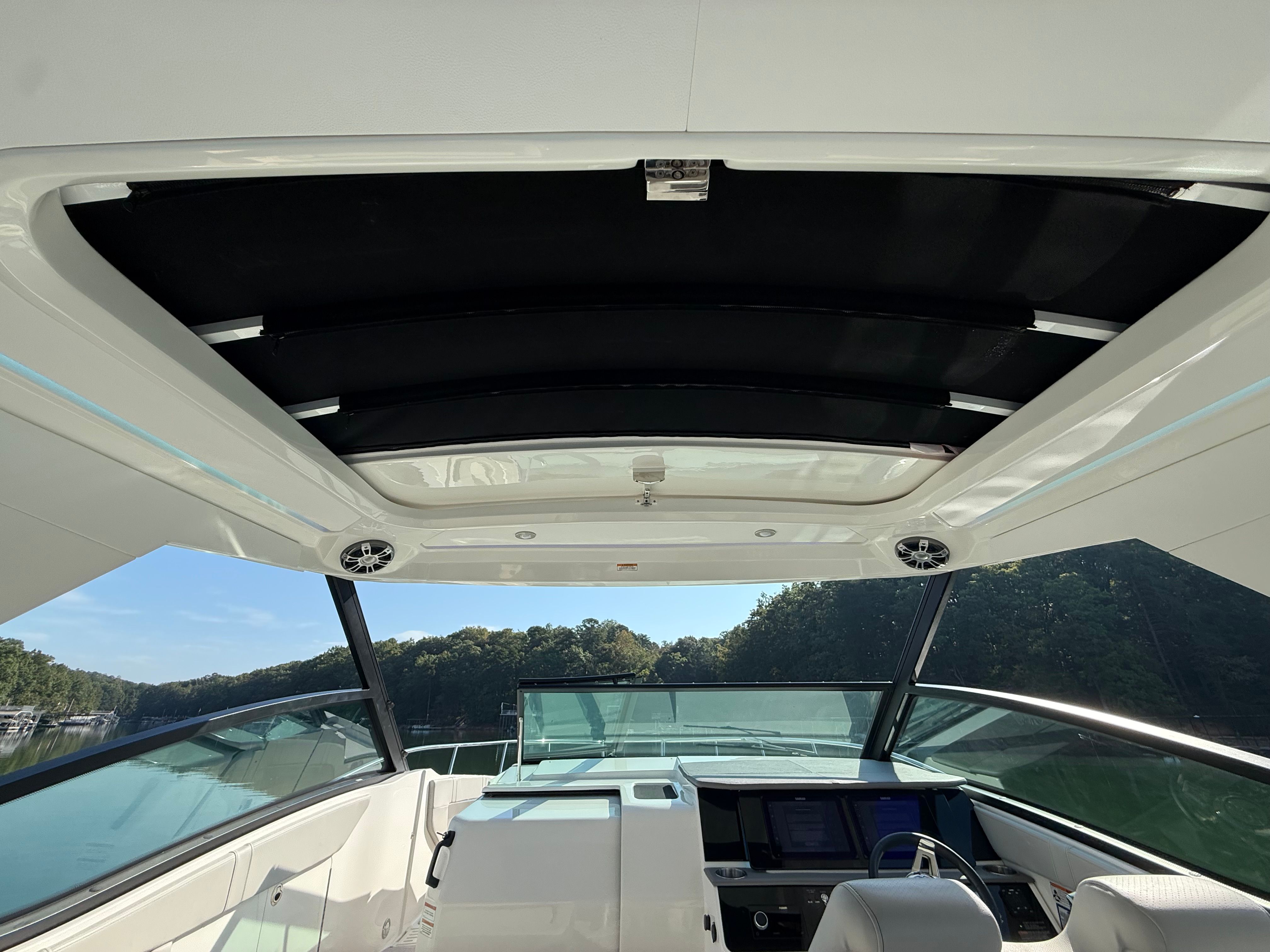 2024 Sea Ray 320 SUNDANCER Image Thumbnail #41