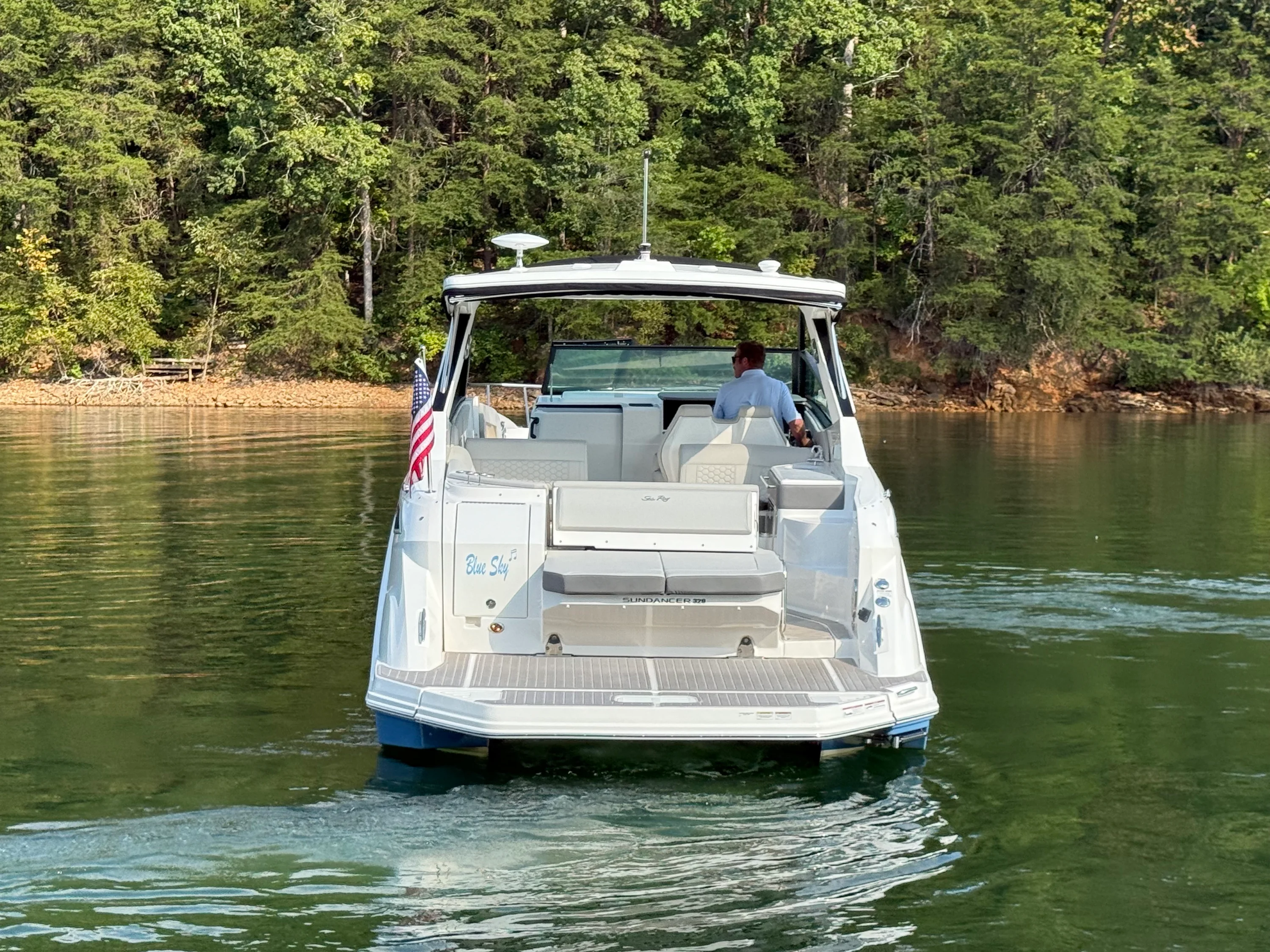 2024 Sea Ray 320 SUNDANCER Image Thumbnail #8