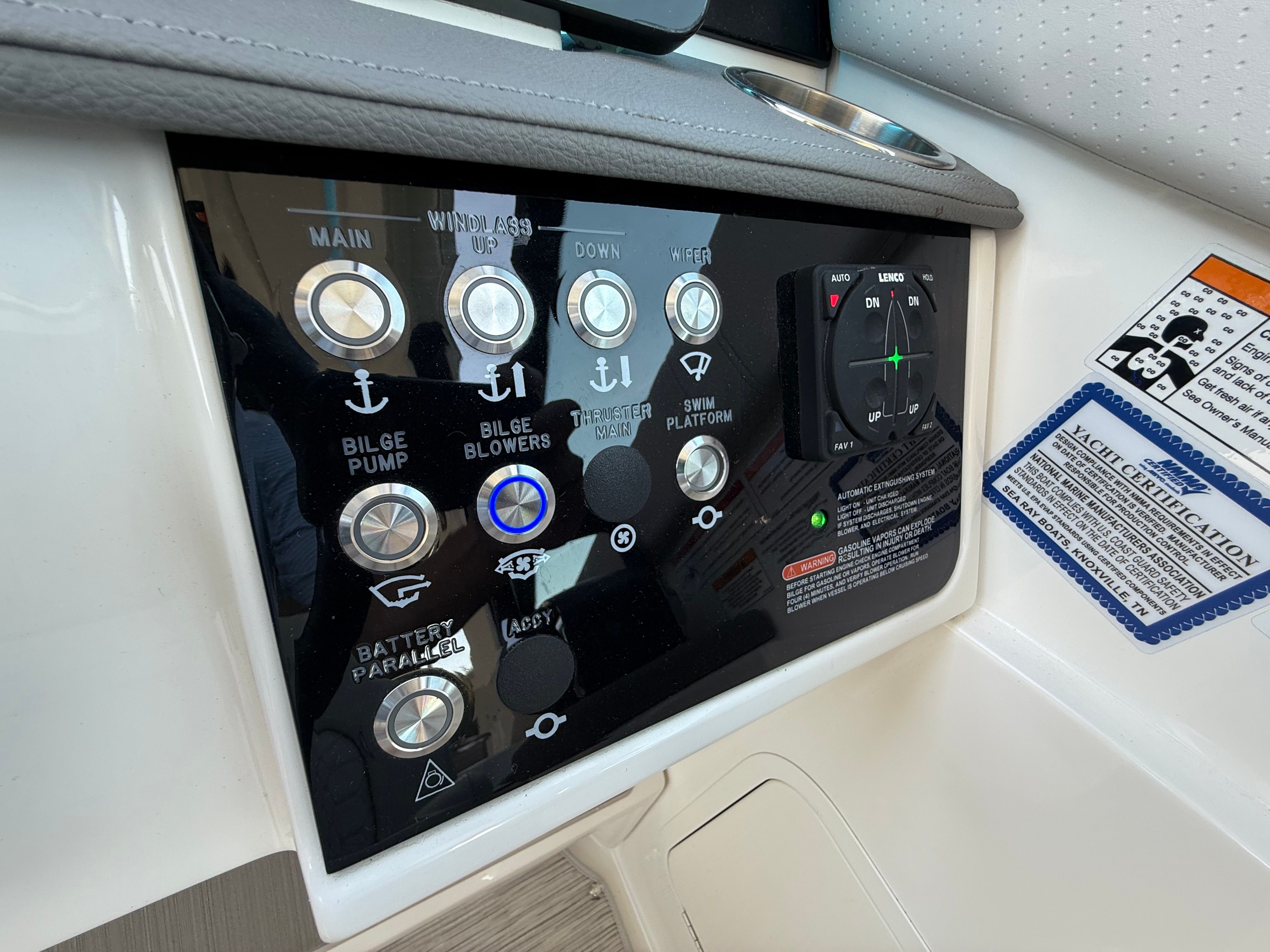 2024 Sea Ray 320 SUNDANCER Image Thumbnail #51