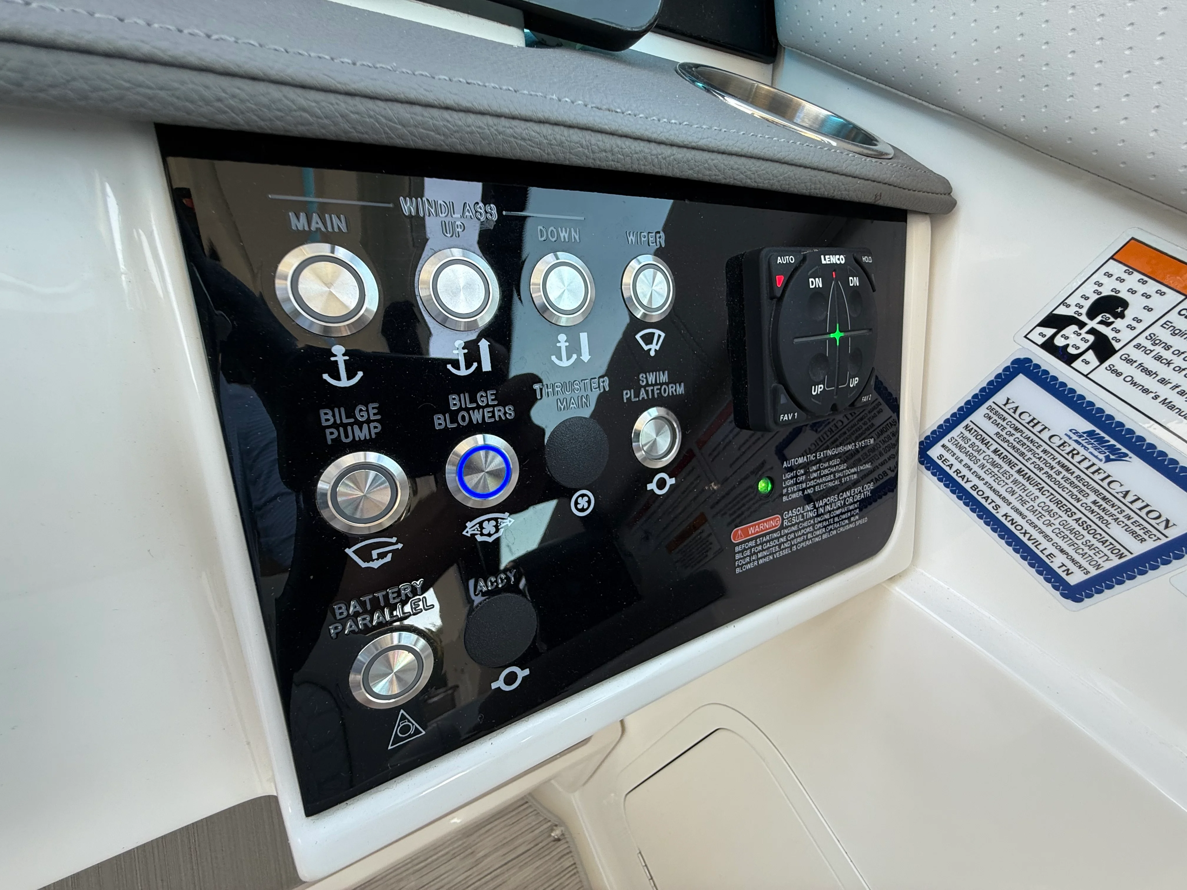 2024 Sea Ray 320 SUNDANCER Image Thumbnail #51