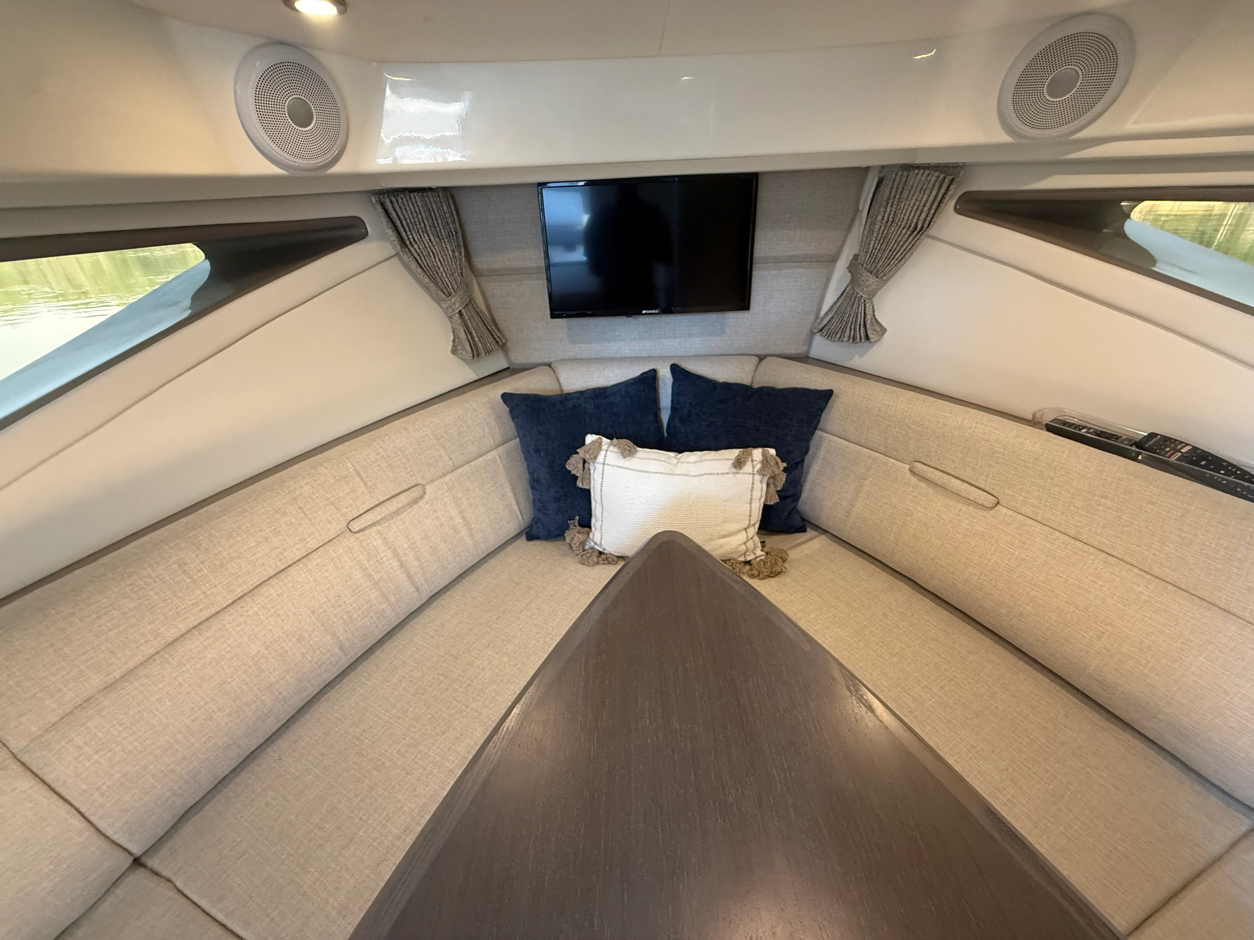 2024 Sea Ray 320 SUNDANCER Image Thumbnail #65