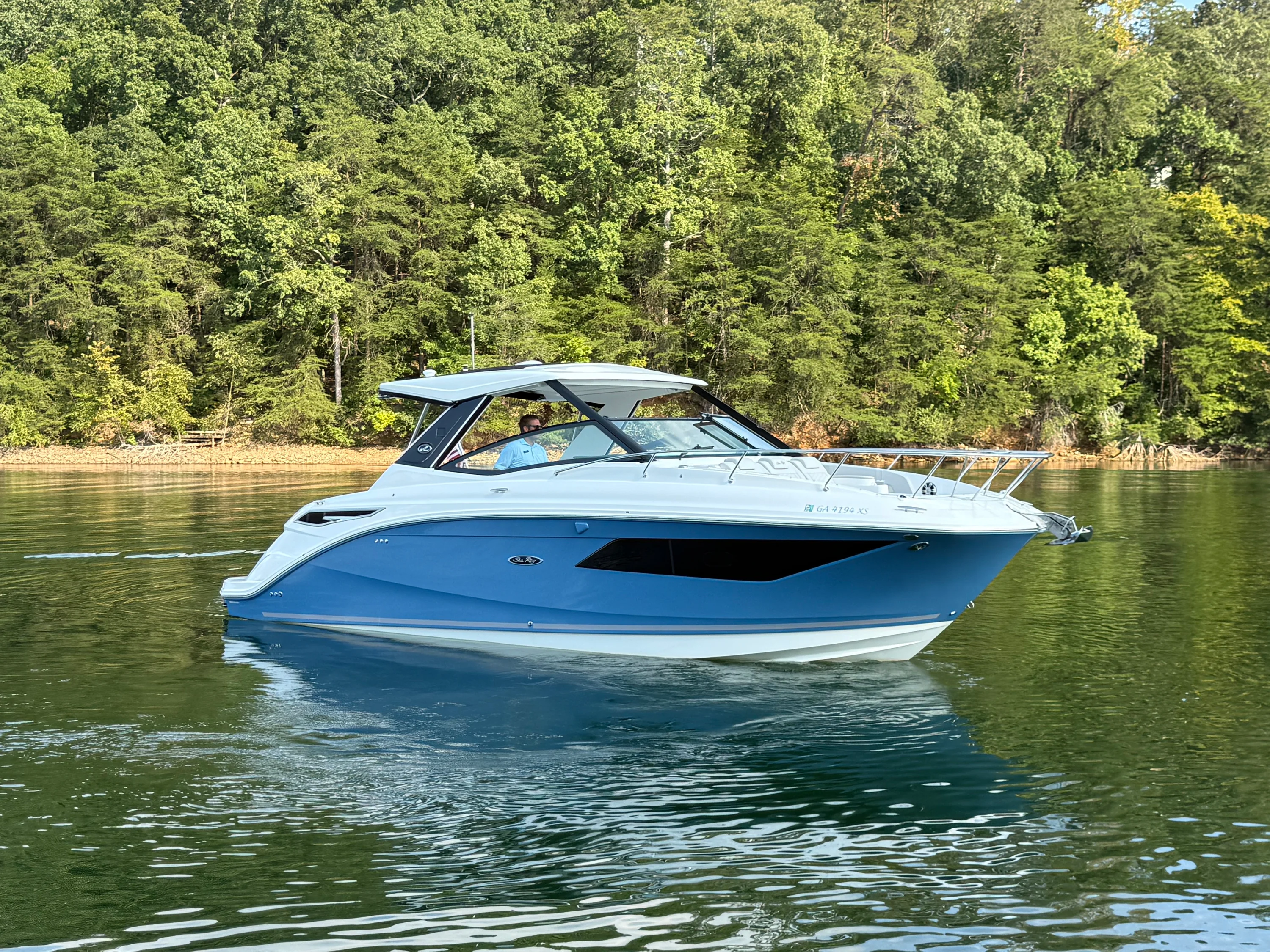 2024 Sea Ray 320 SUNDANCER Image Thumbnail #4