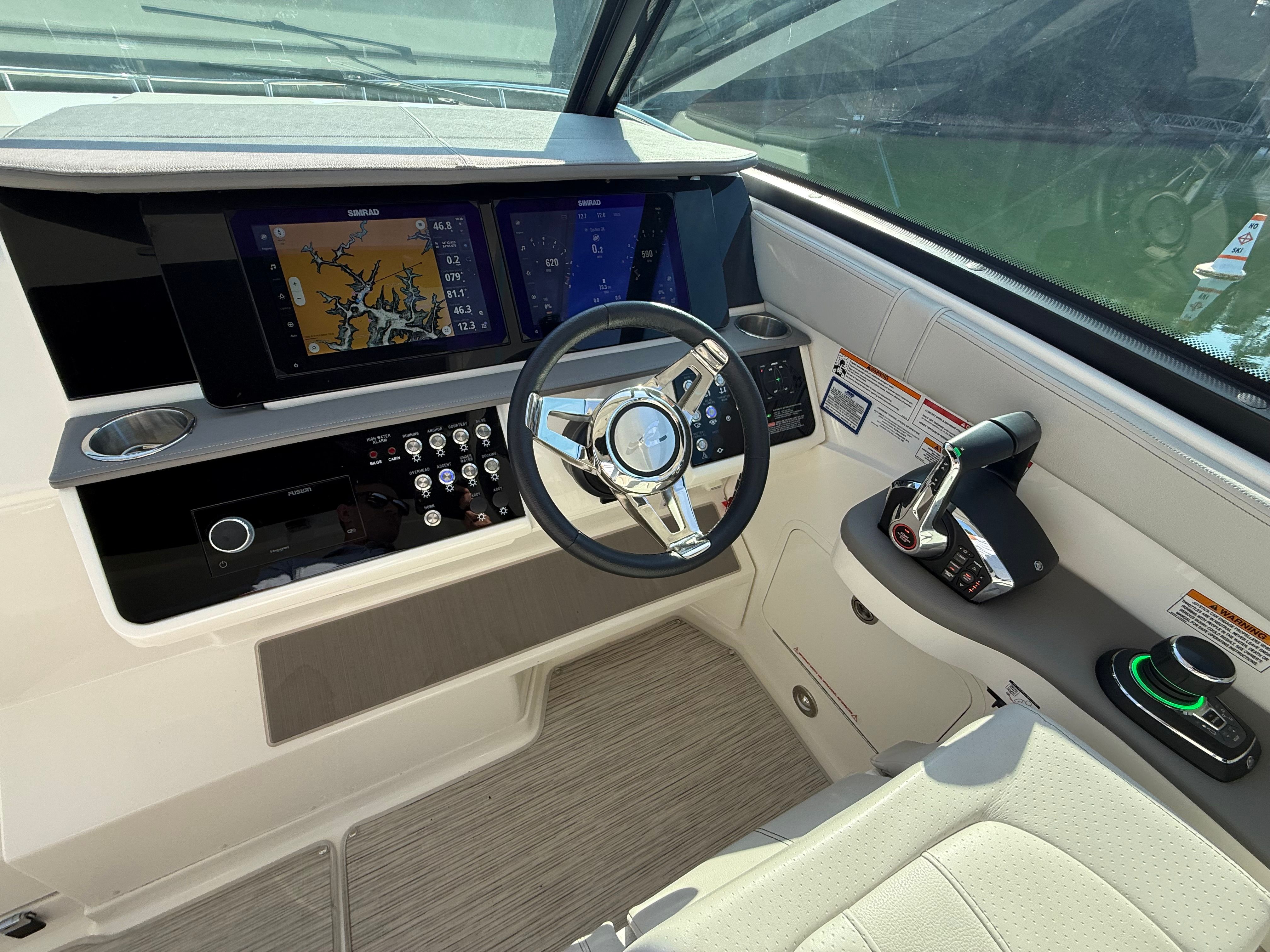 2024 Sea Ray 320 SUNDANCER Image Thumbnail #46