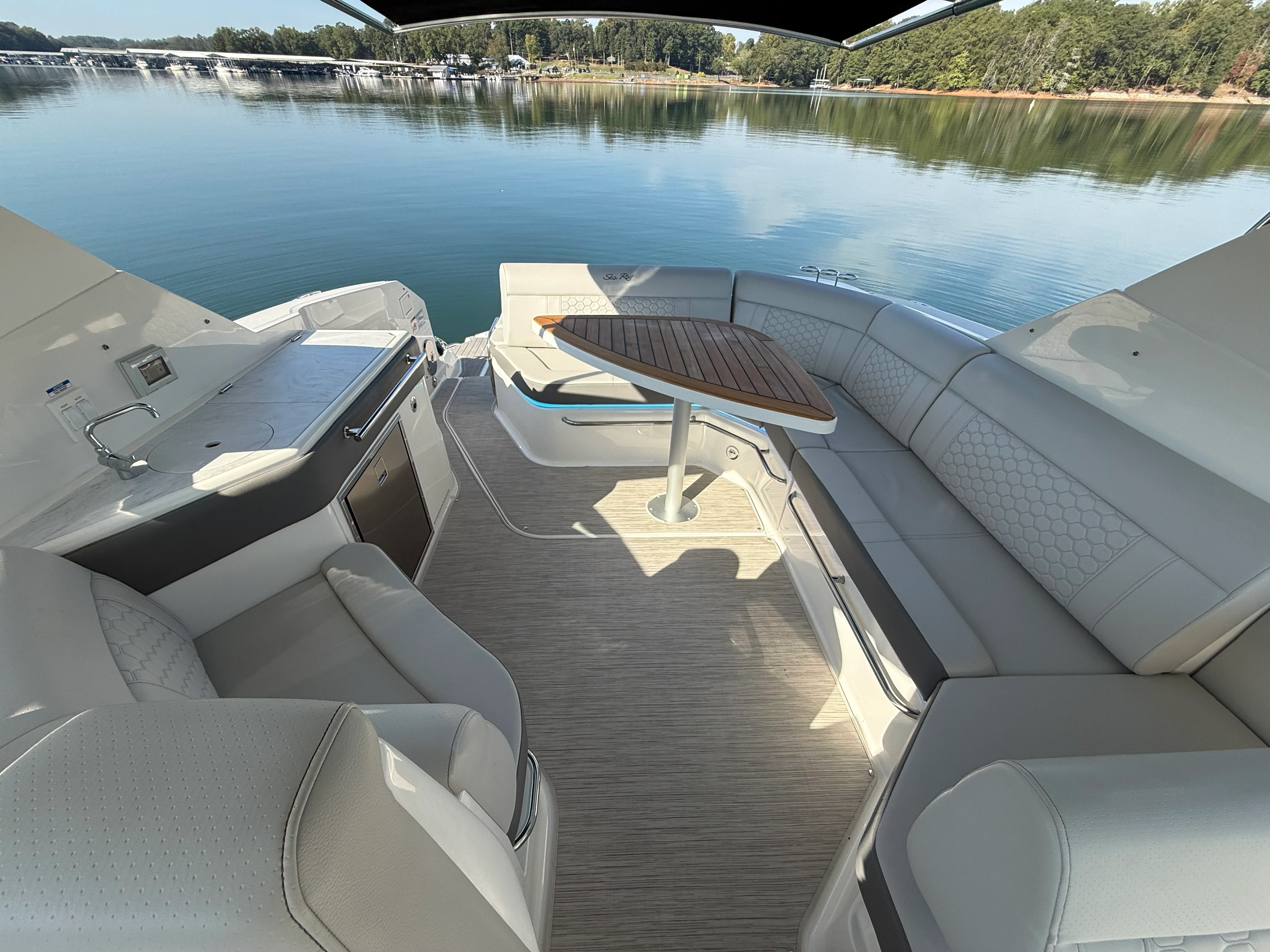 2024 Sea Ray 320 SUNDANCER Image Thumbnail #38