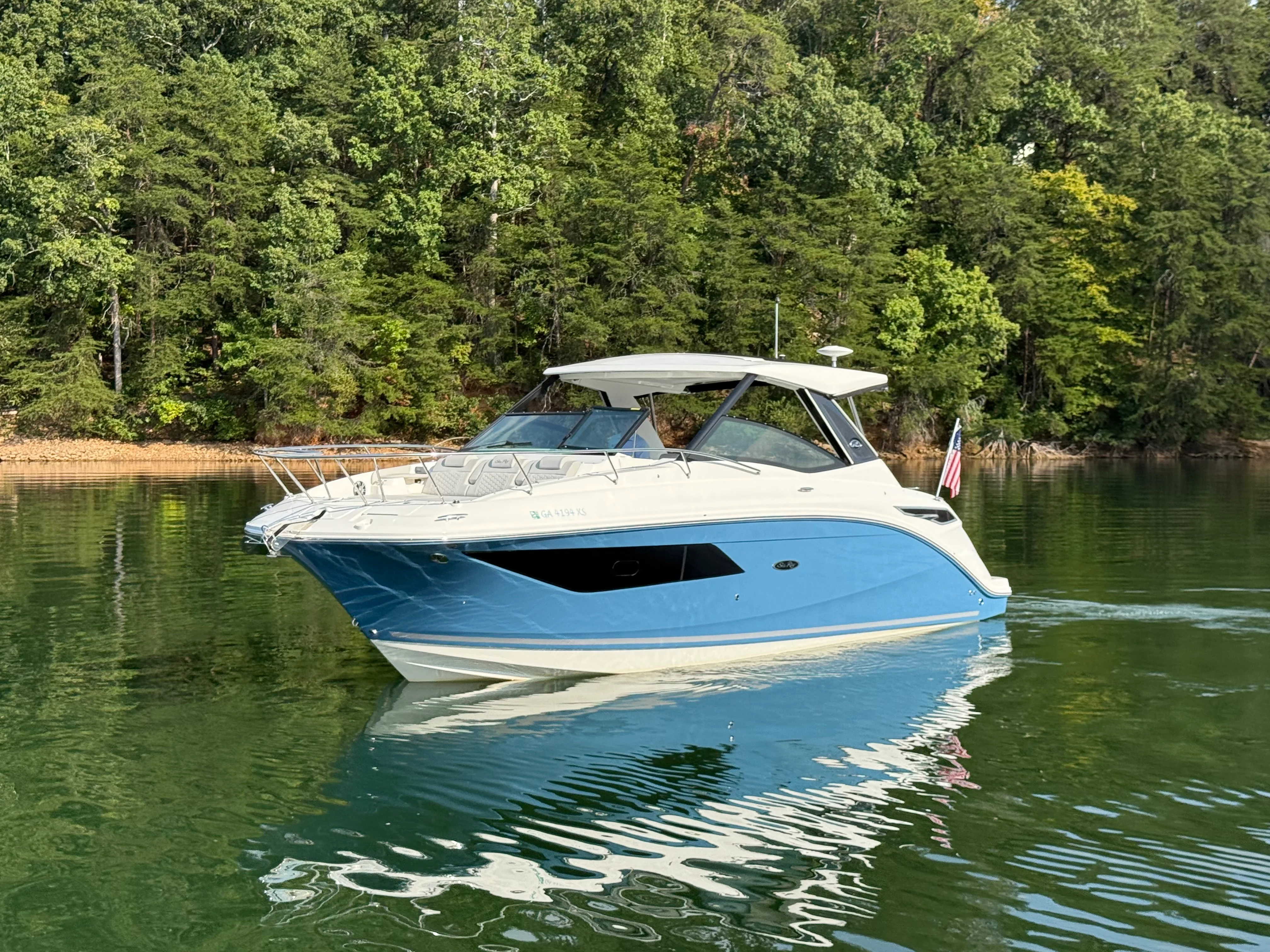 2024 Sea Ray 320 SUNDANCER Image Thumbnail #1