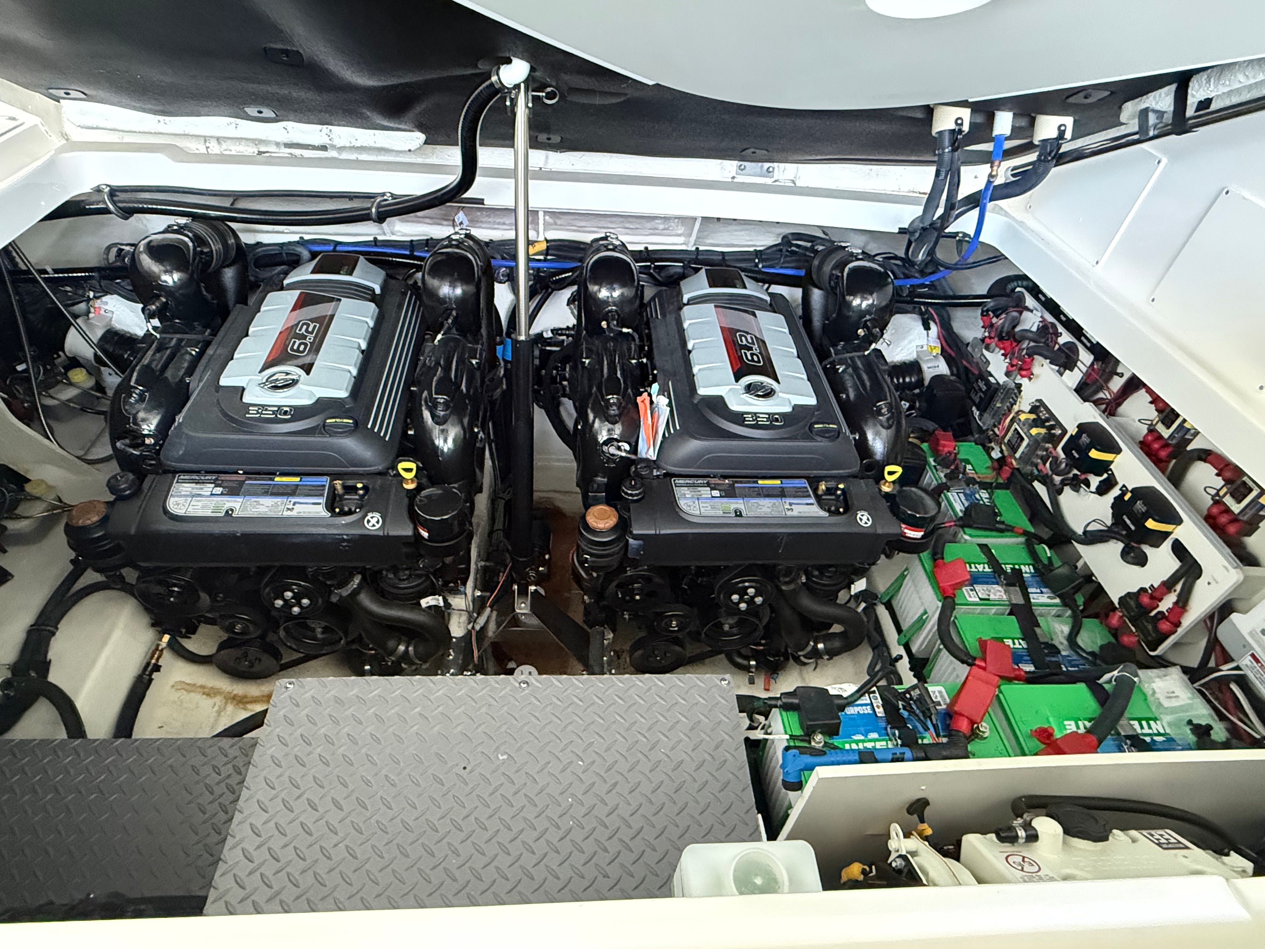 2024 Sea Ray 320 SUNDANCER Image Thumbnail #78