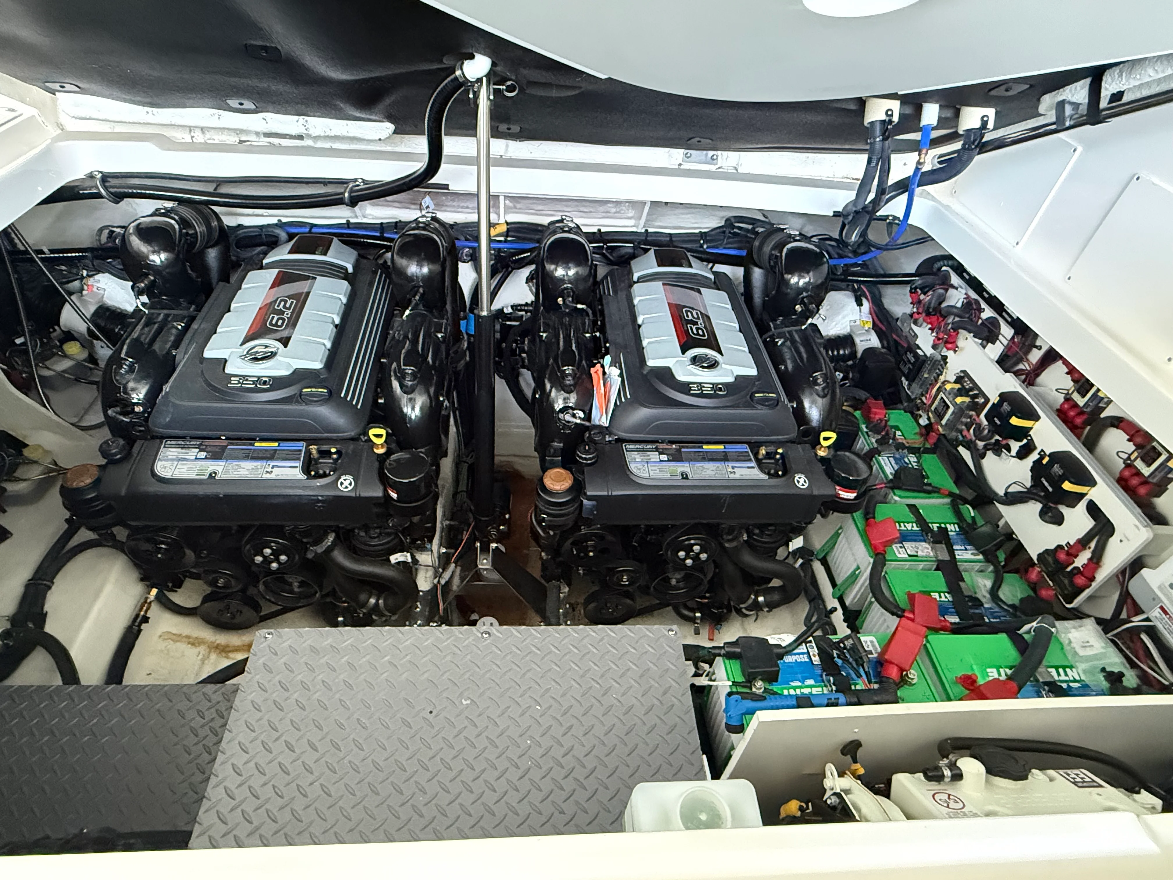 2024 Sea Ray 320 SUNDANCER Image Thumbnail #78