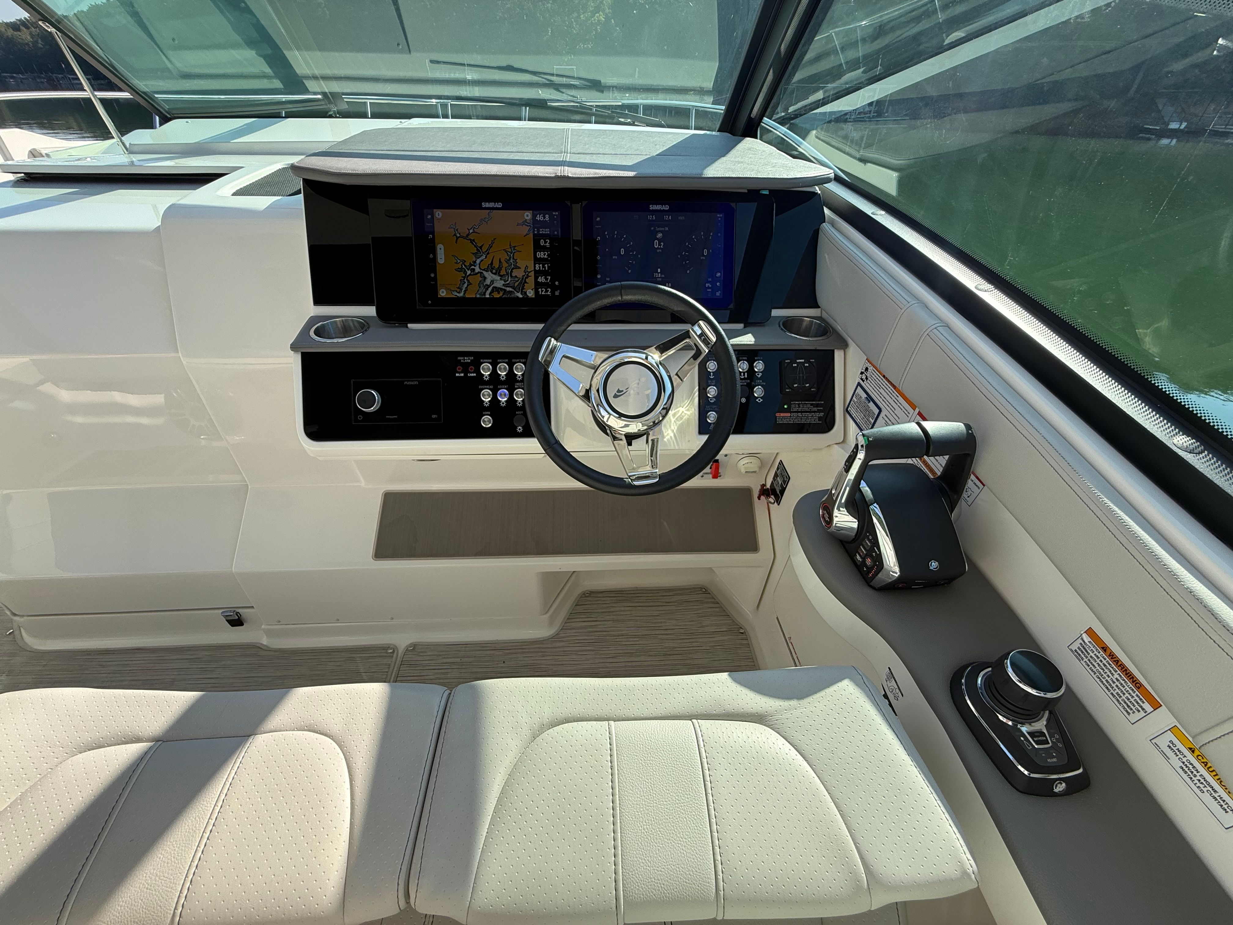 2024 Sea Ray 320 SUNDANCER Image Thumbnail #47