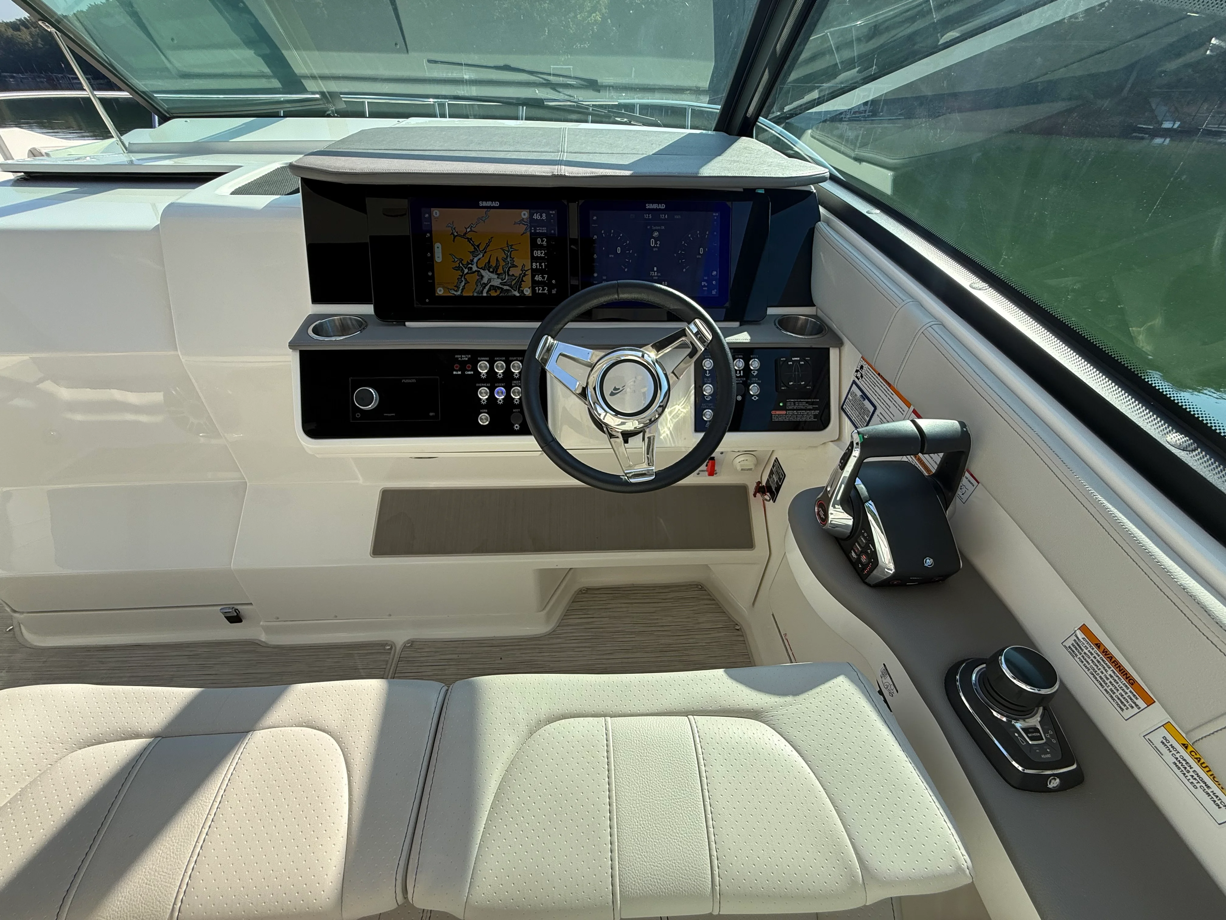 2024 Sea Ray 320 SUNDANCER Image Thumbnail #47