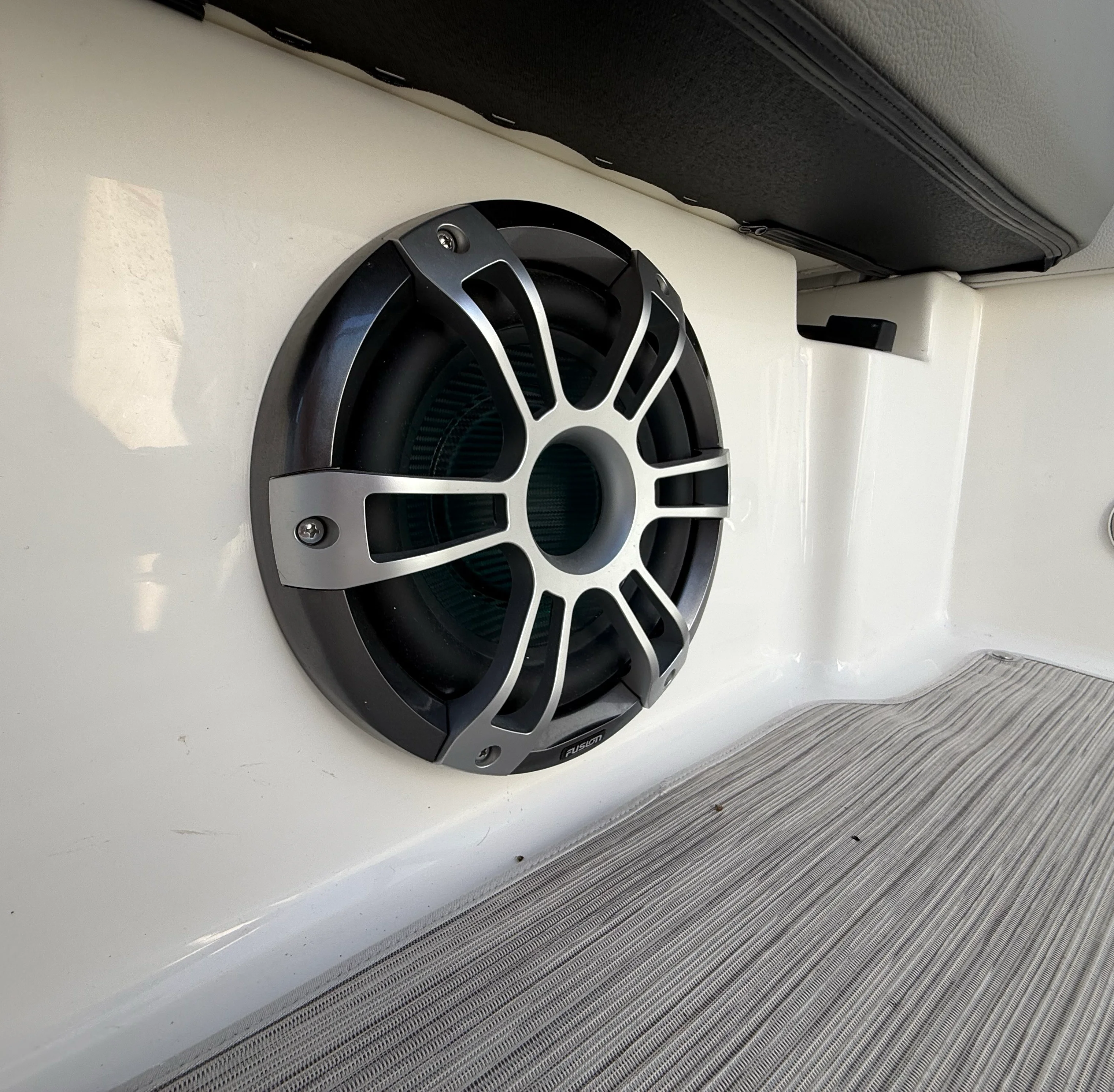 2024 Sea Ray 320 SUNDANCER Image Thumbnail #54