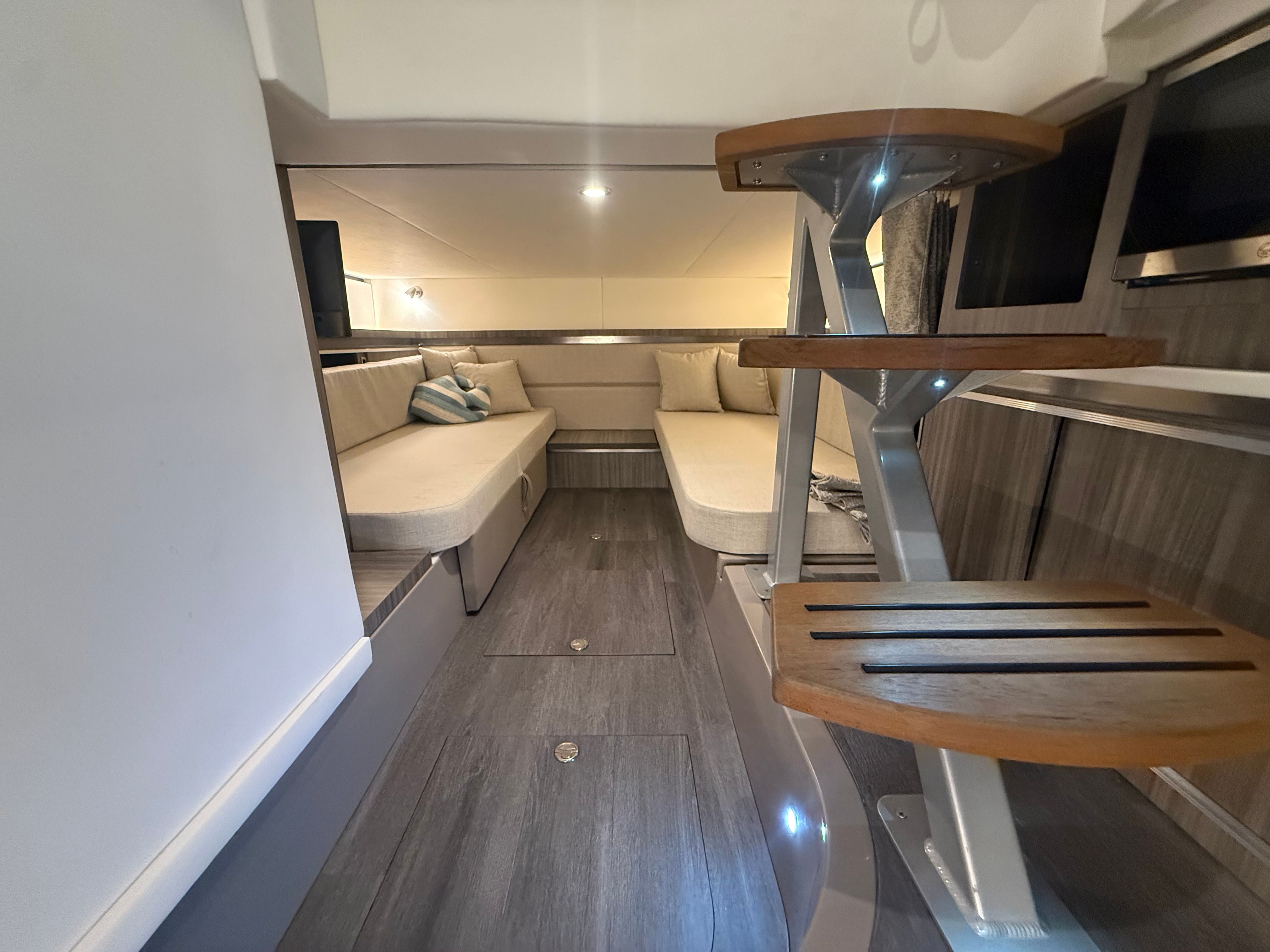 2024 Sea Ray 320 SUNDANCER Image Thumbnail #73