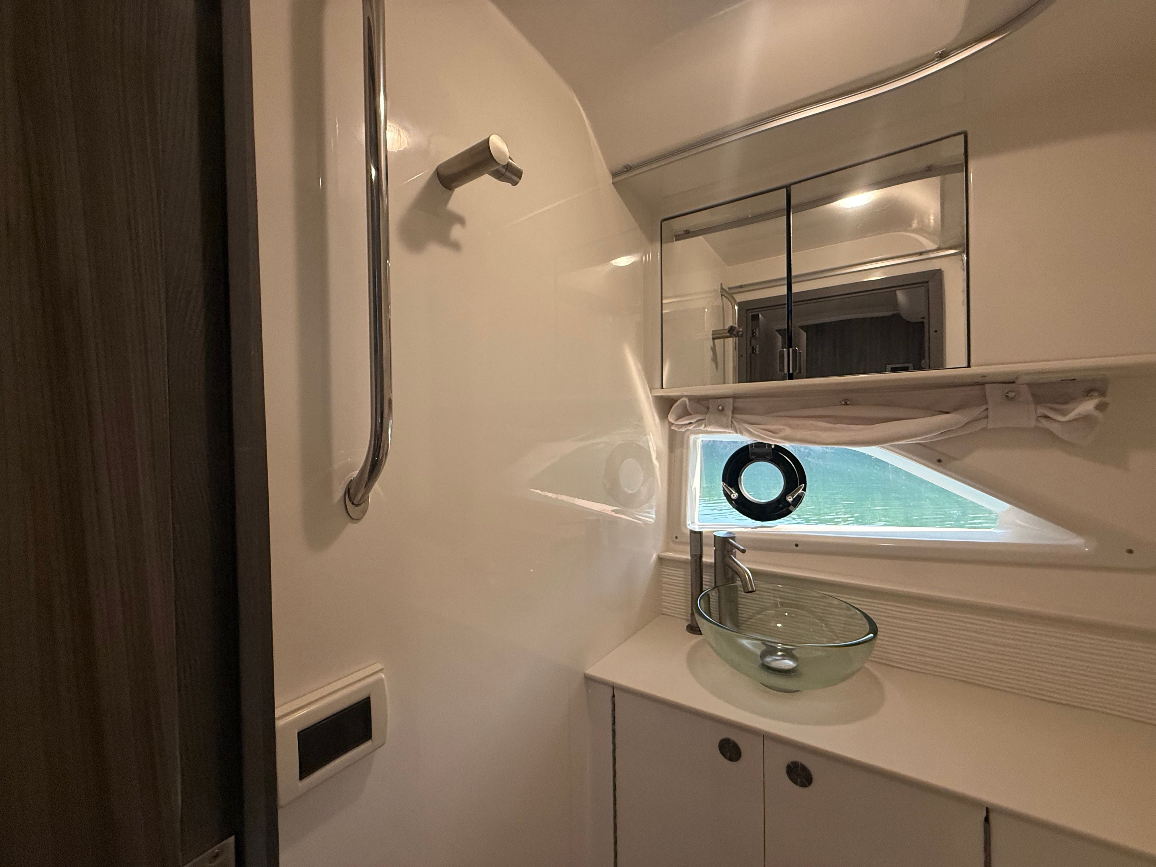 2024 Sea Ray 320 SUNDANCER Image Thumbnail #72