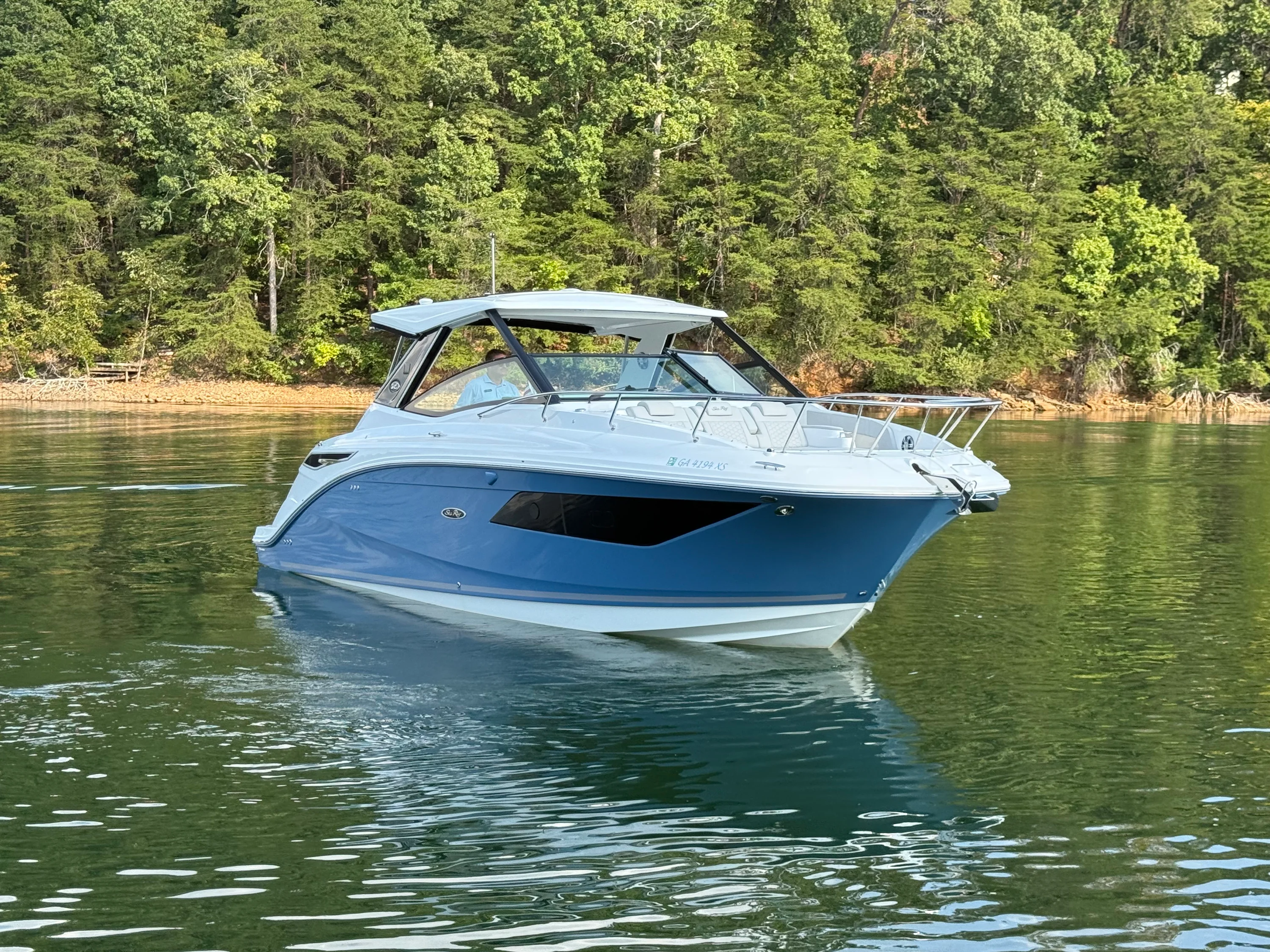 2024 Sea Ray 320 SUNDANCER Image Thumbnail #3