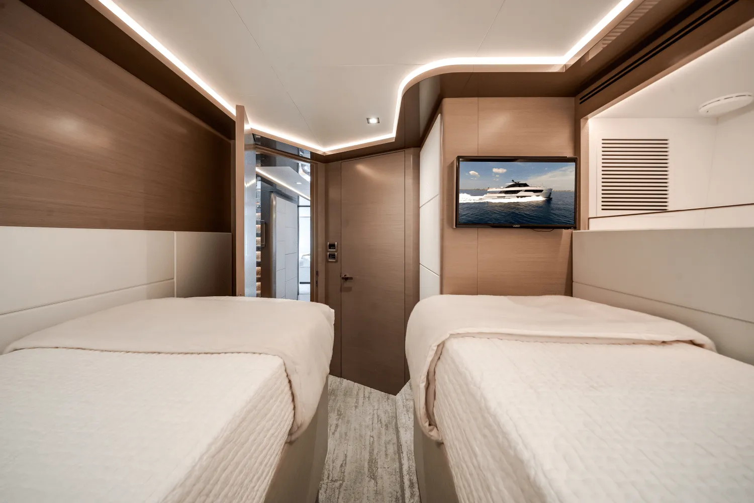 2022 Ocean Alexander 30R Image Thumbnail #23