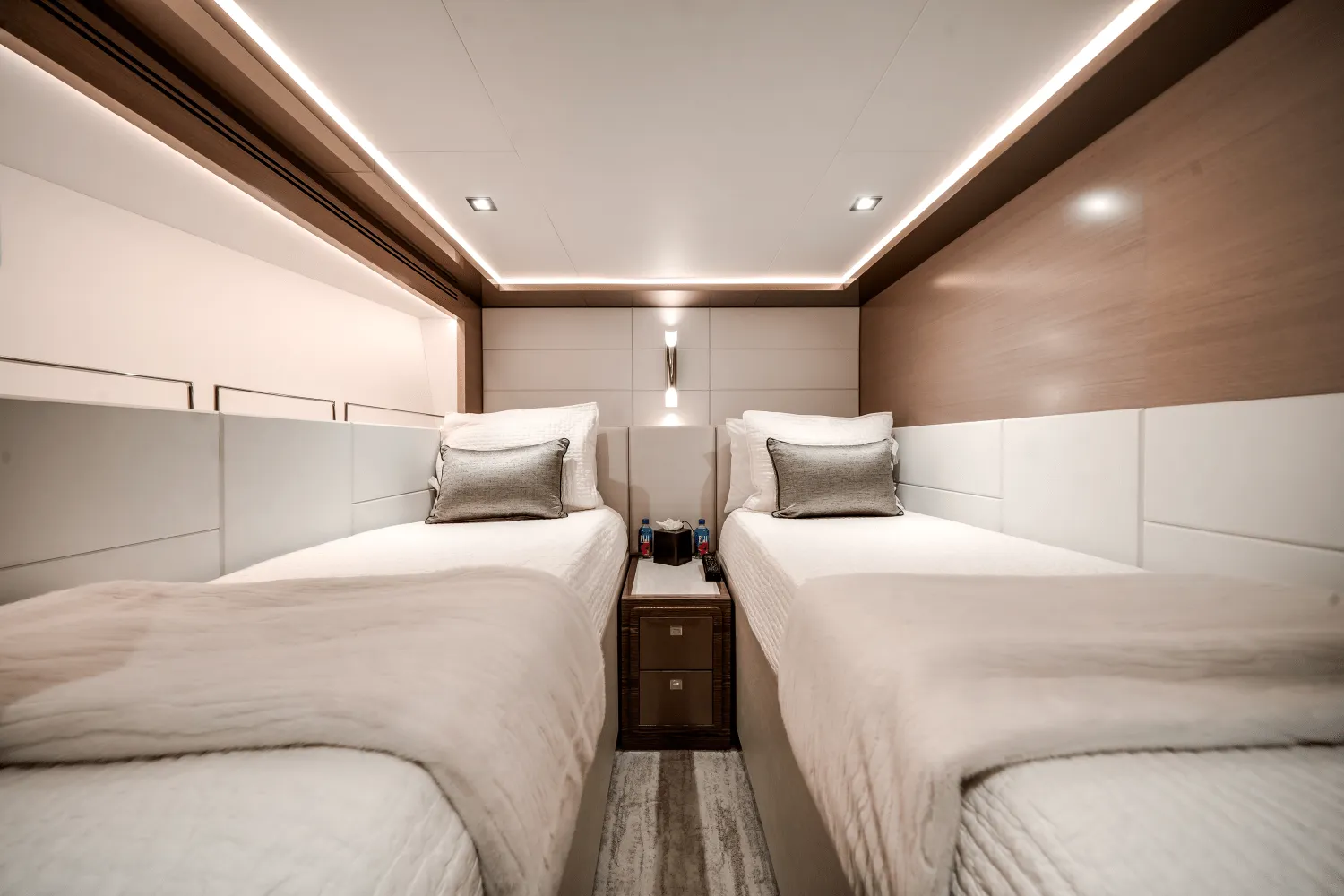 2022 Ocean Alexander 30R Image Thumbnail #22