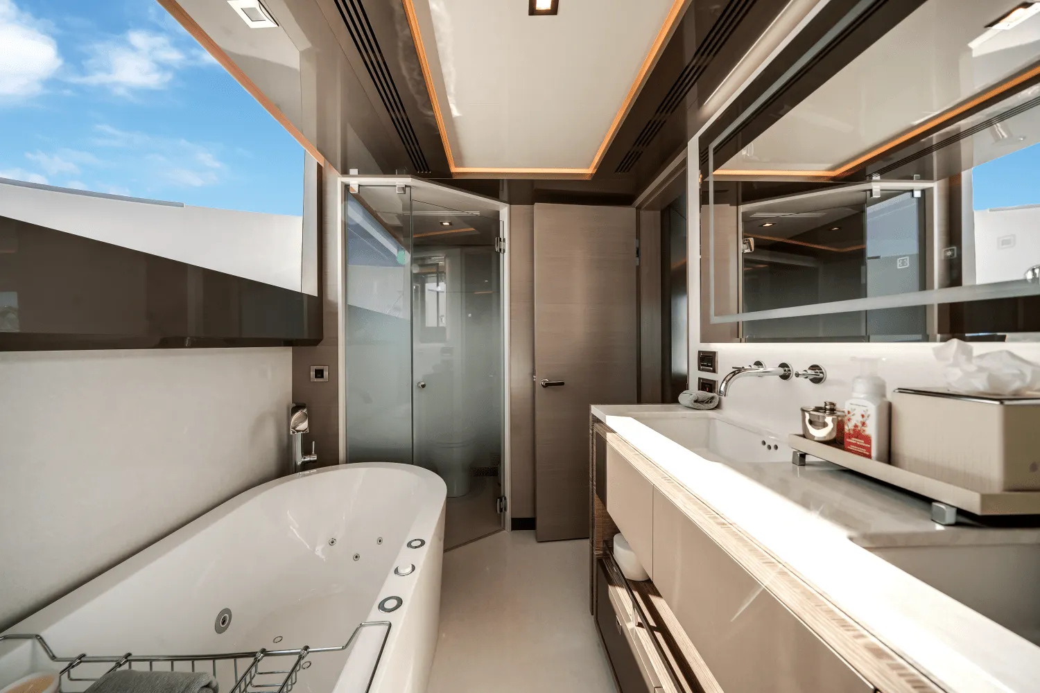 2022 Ocean Alexander 30R Image Thumbnail #51