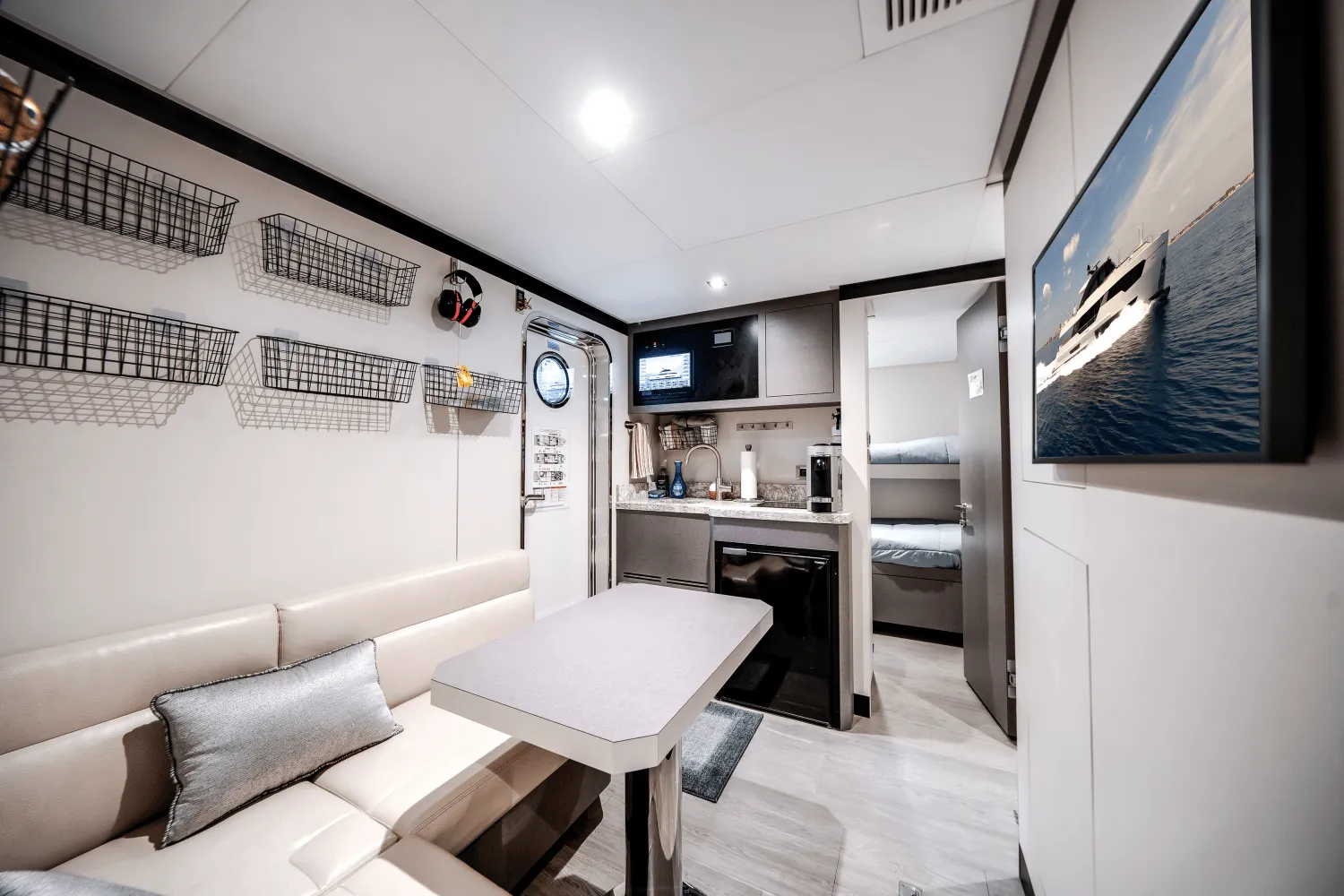 2022 Ocean Alexander 30R Image Thumbnail #37