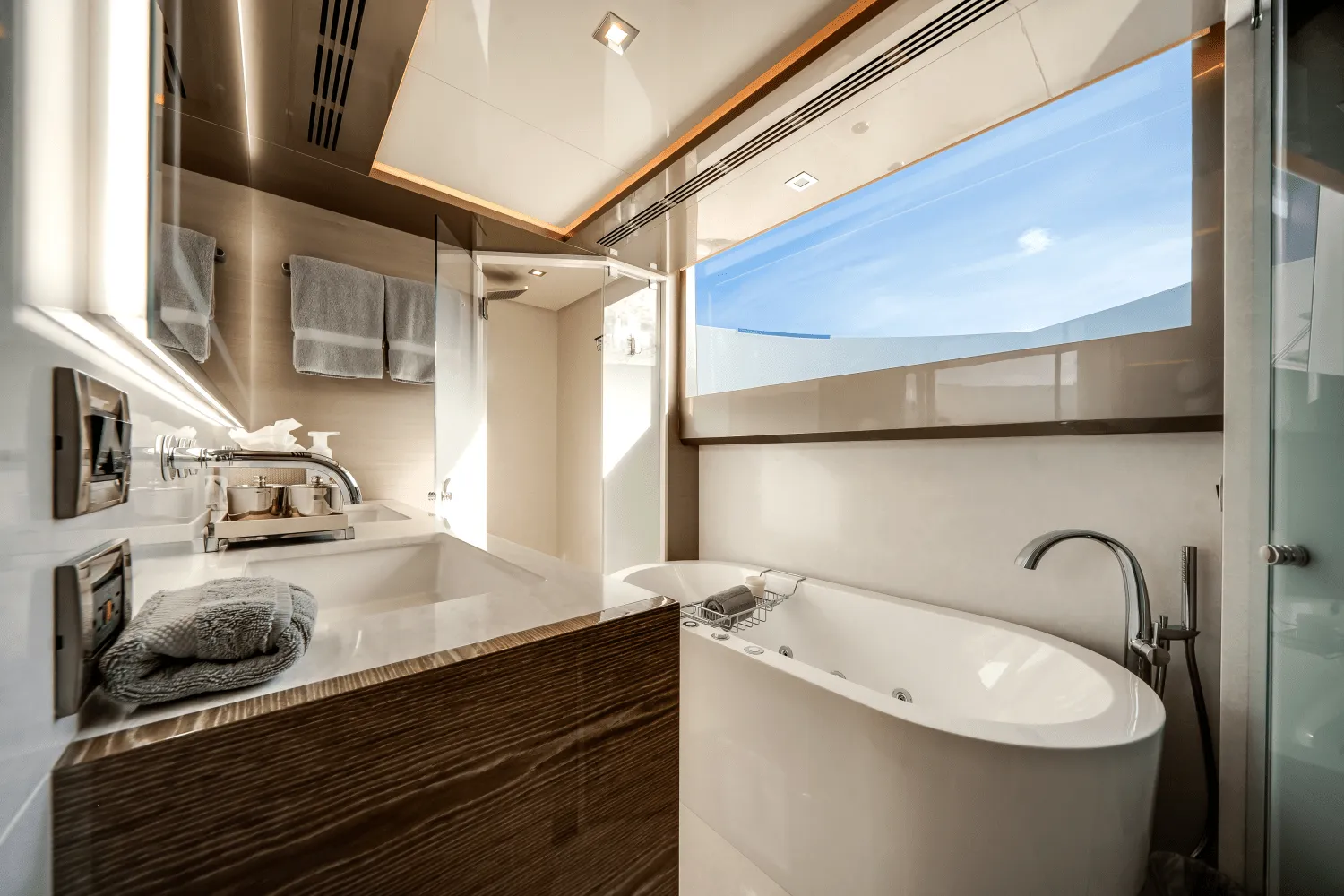 2022 Ocean Alexander 30R Image Thumbnail #45