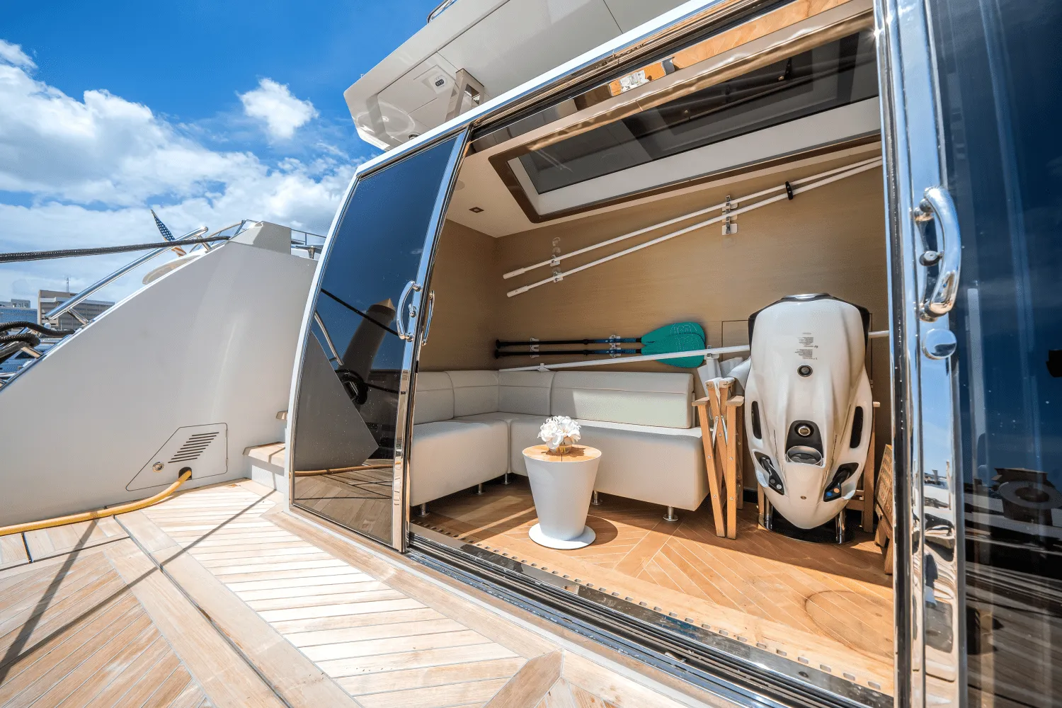 2022 Ocean Alexander 30R Image Thumbnail #8