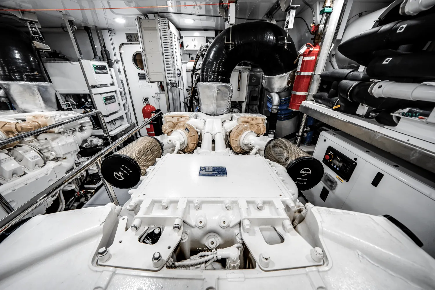 2022 Ocean Alexander 30R Image Thumbnail #34