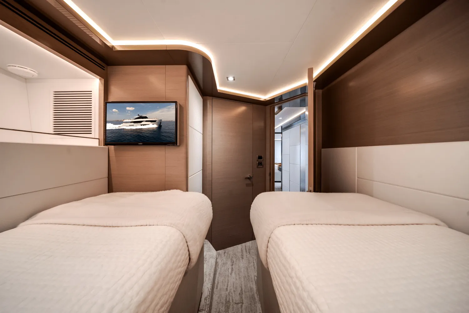 2022 Ocean Alexander 30R Image Thumbnail #28