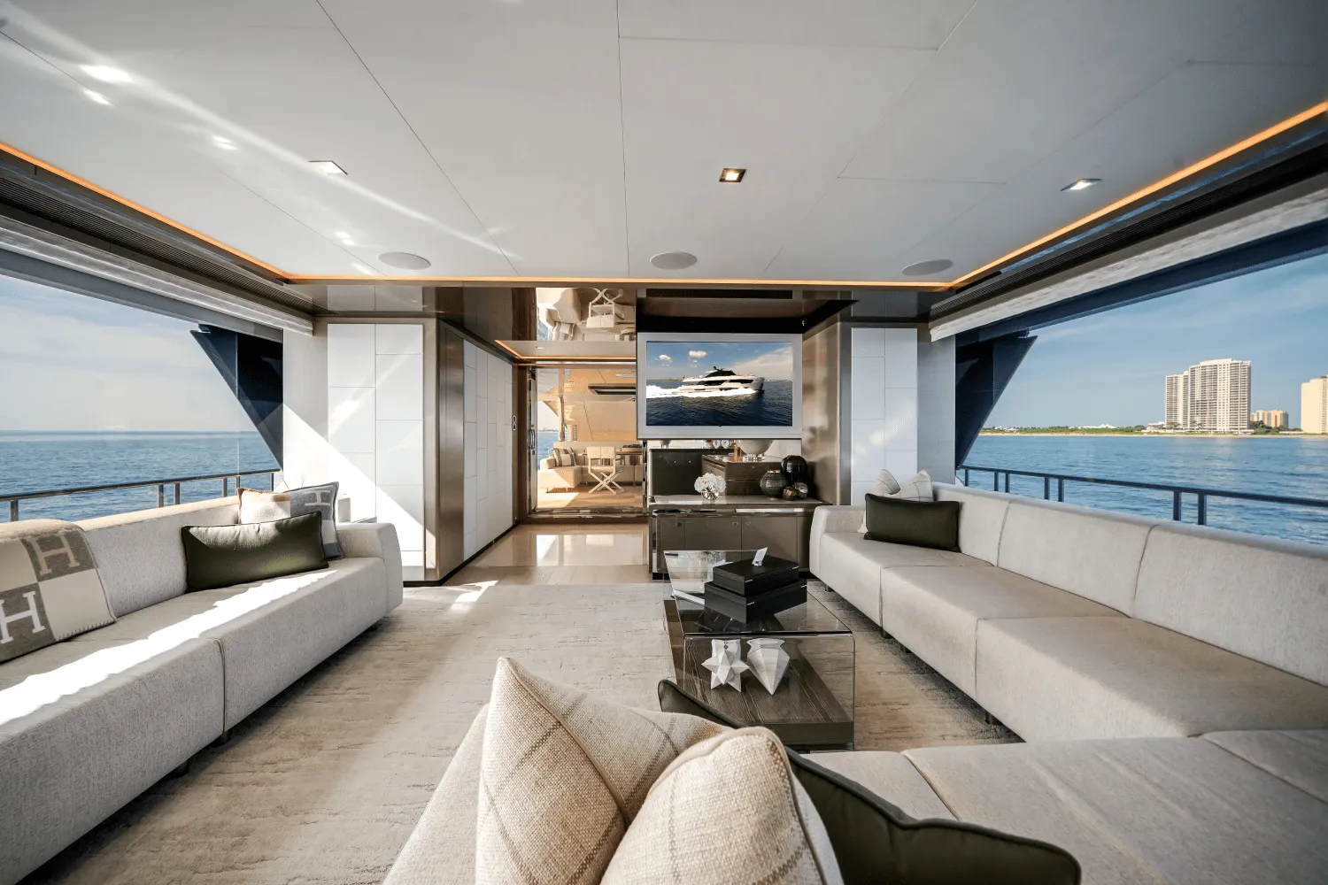 2022 Ocean Alexander 30R Image Thumbnail #62