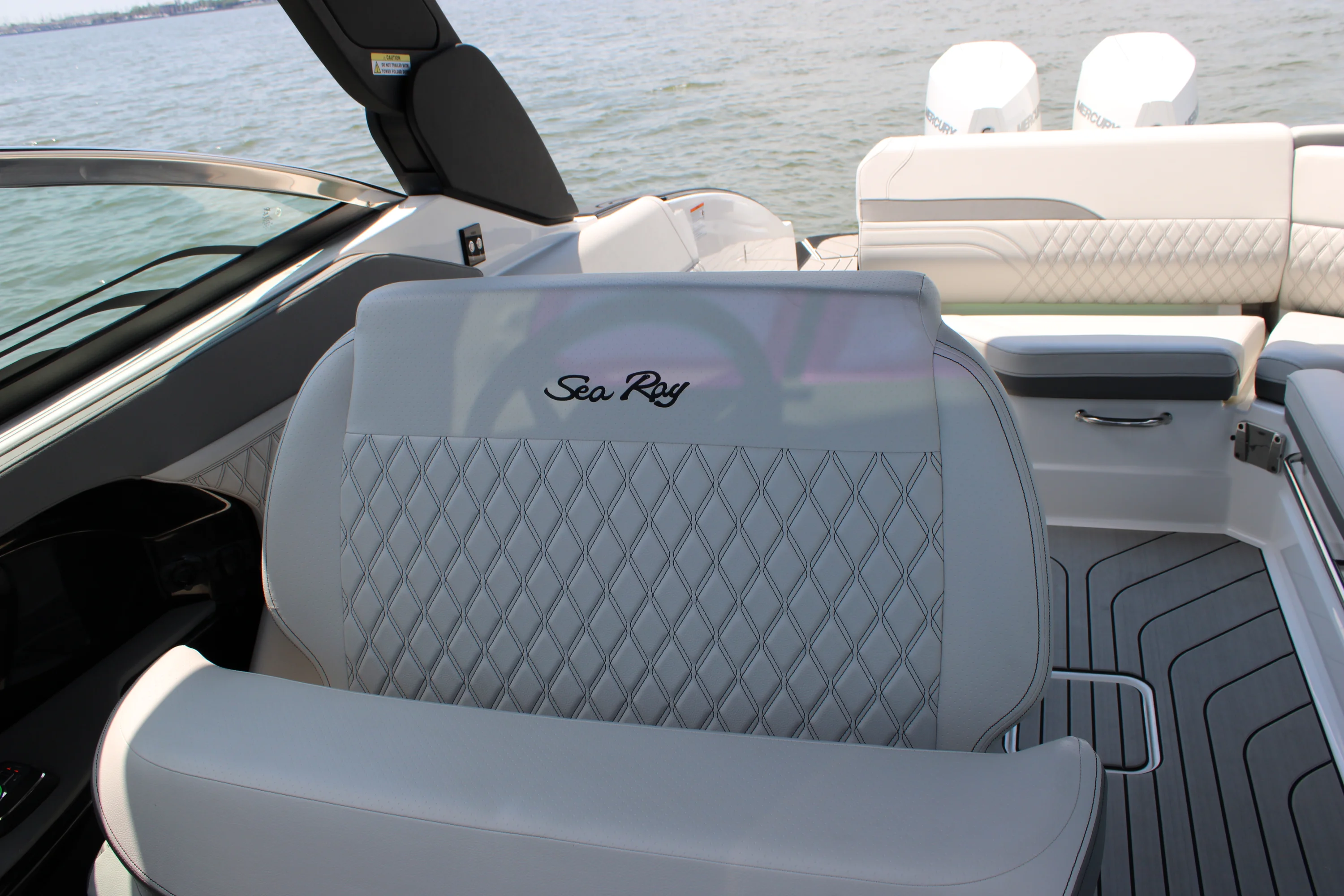 2026 Sea Ray SLX 280 Outboard Image Thumbnail #30