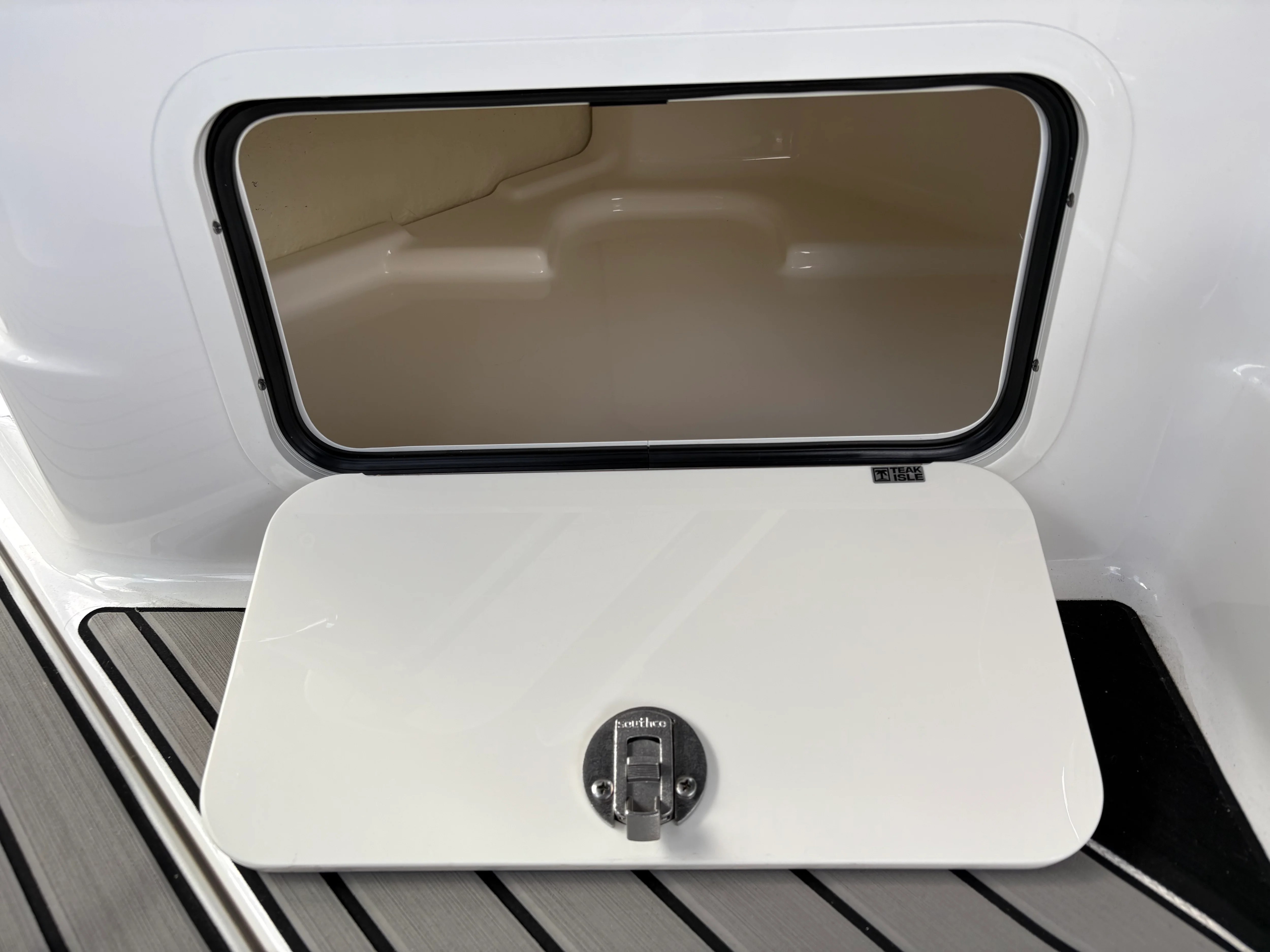 2026 Sea Ray SLX 280 Outboard Image Thumbnail #24