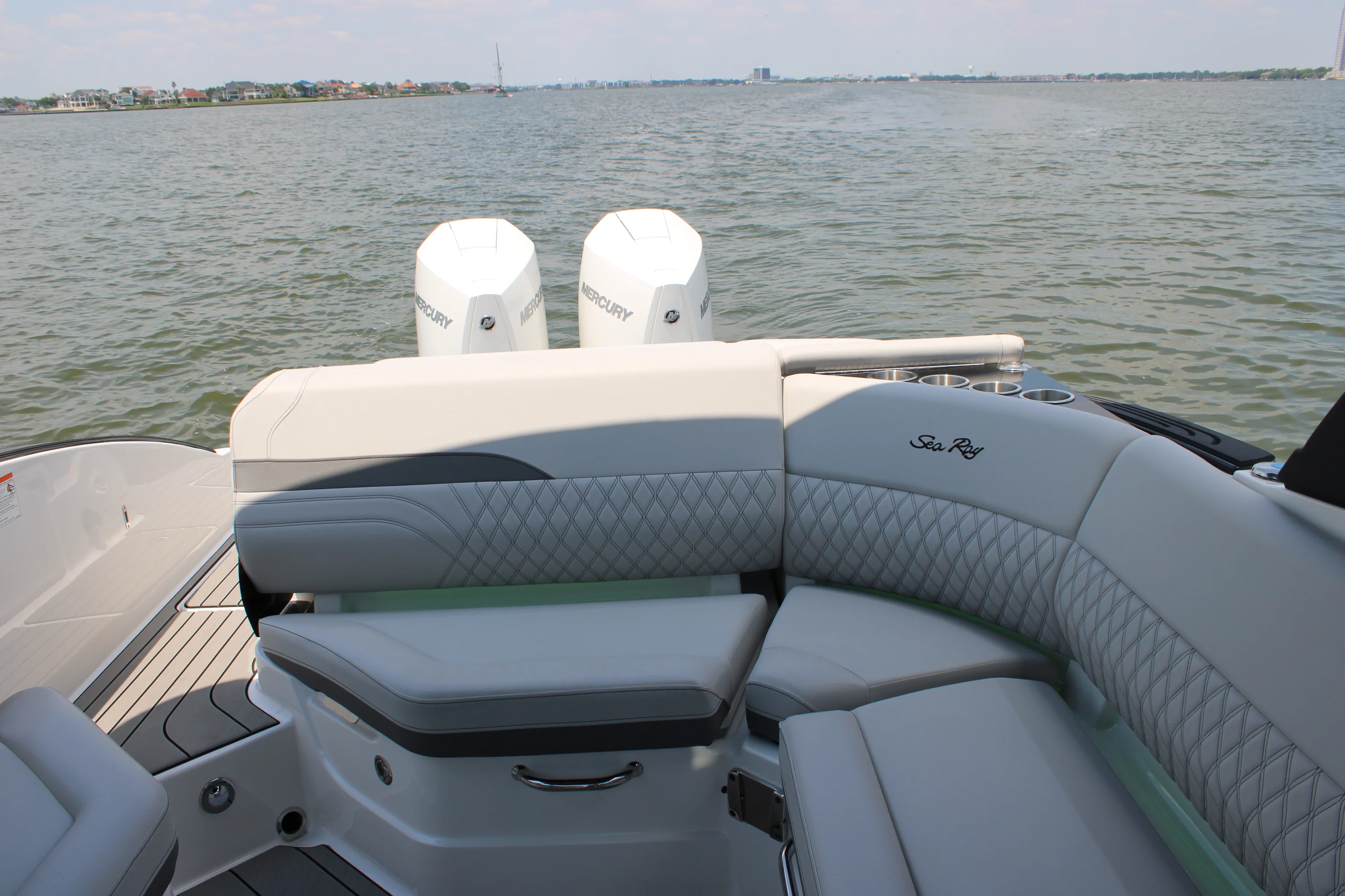 2026 Sea Ray SLX 280 Outboard Image Thumbnail #28
