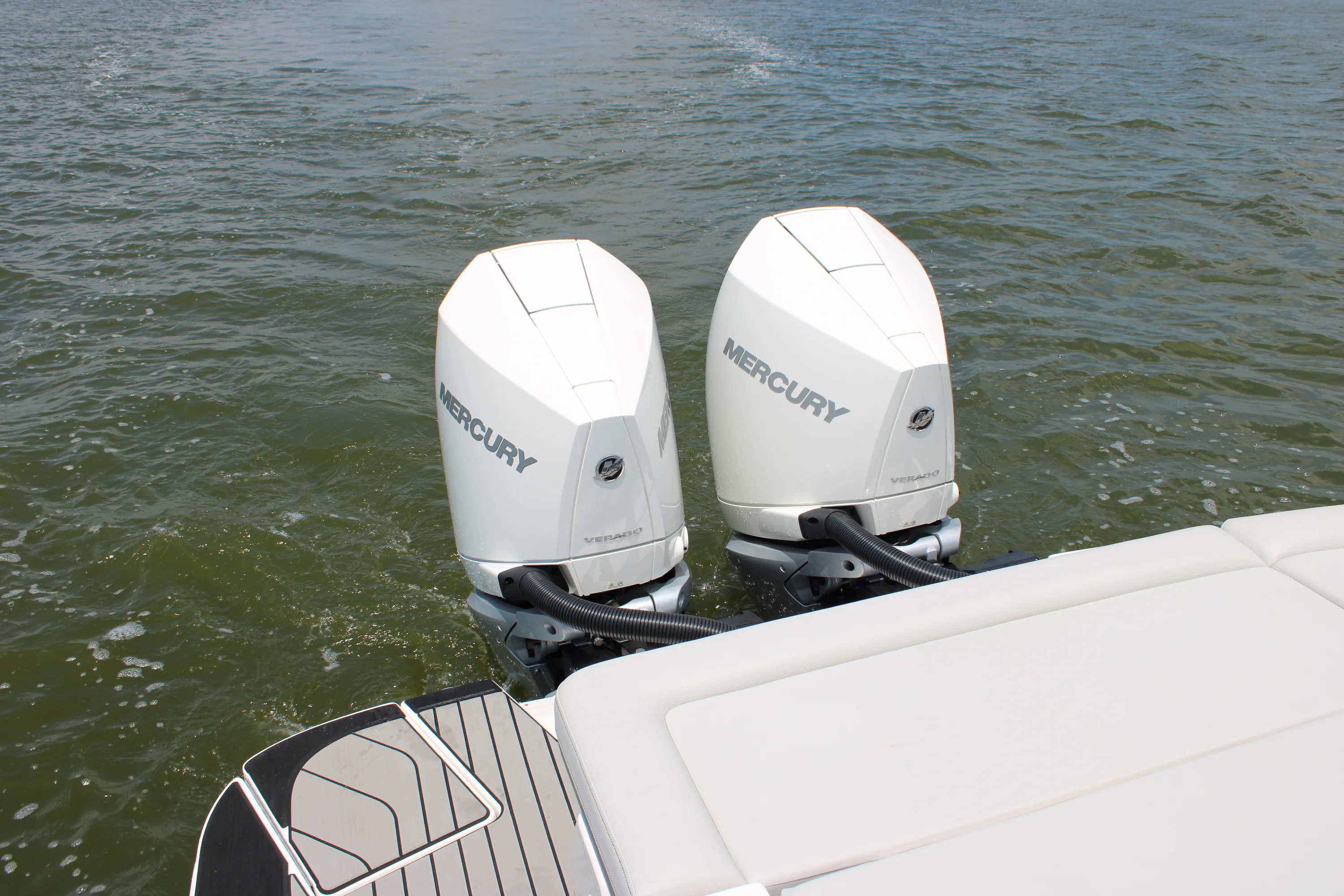 2026 Sea Ray SLX 280 Outboard Image Thumbnail #23