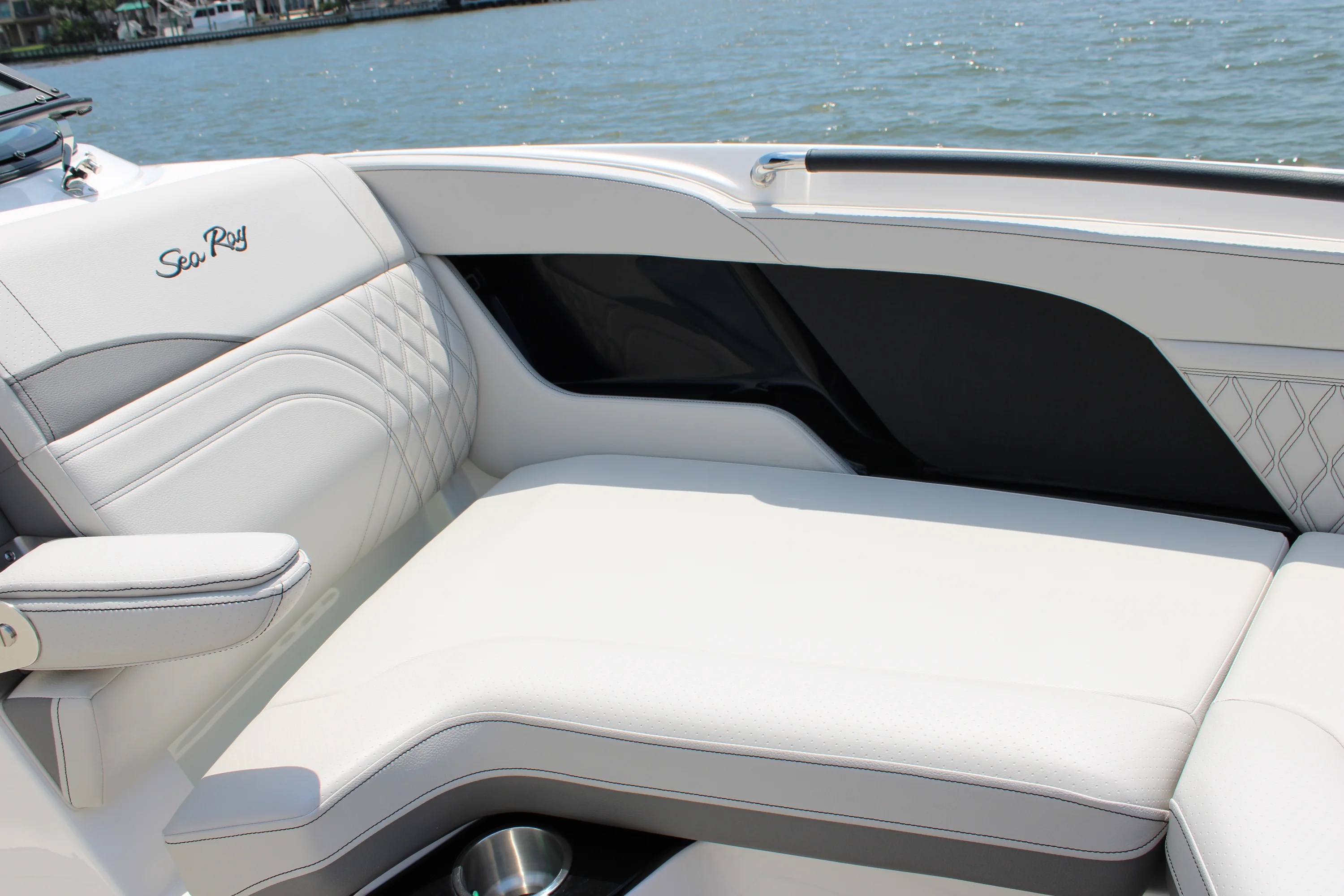 2026 Sea Ray SLX 280 Outboard Image Thumbnail #46