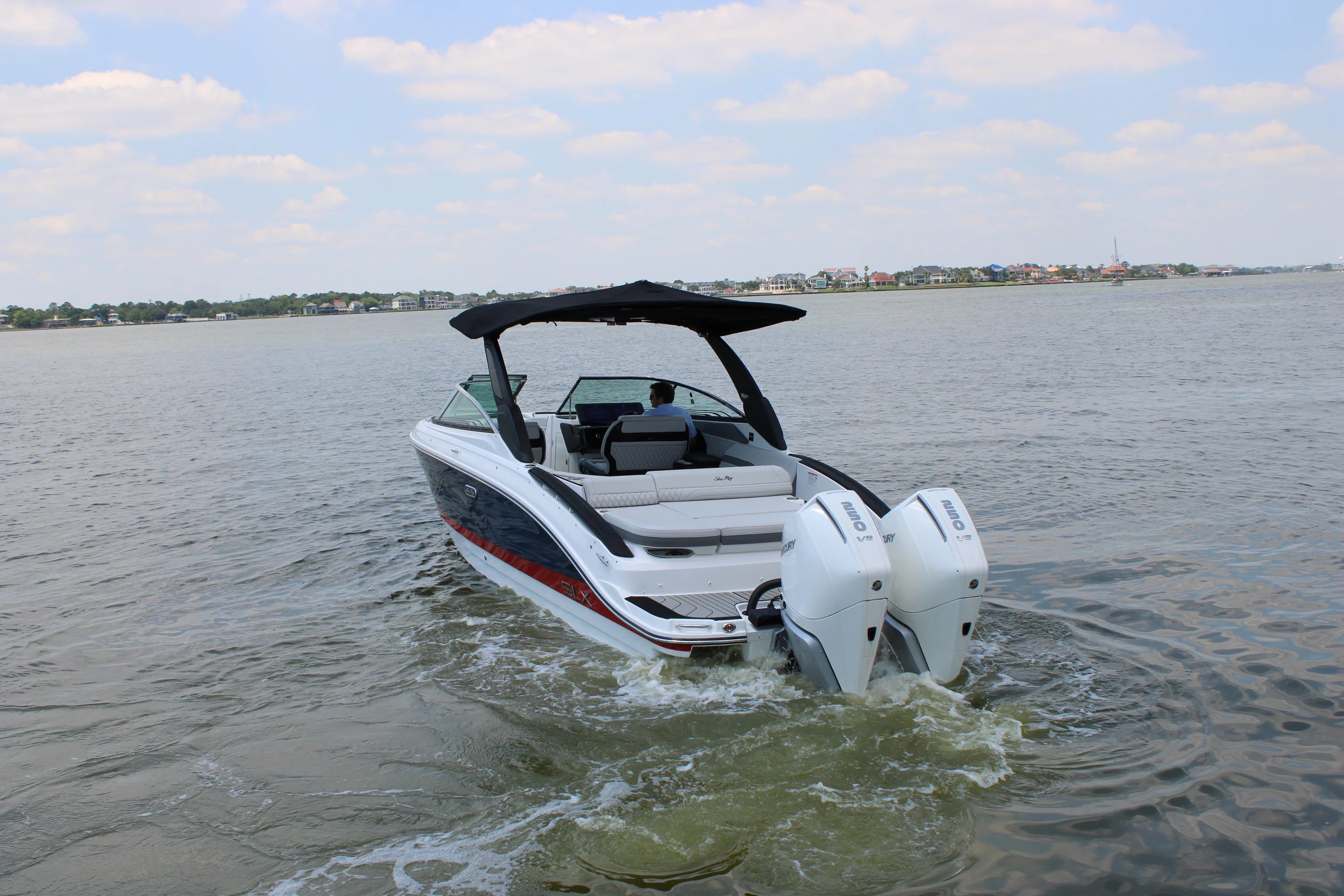 2026 Sea Ray SLX 280 Outboard Image Thumbnail #17