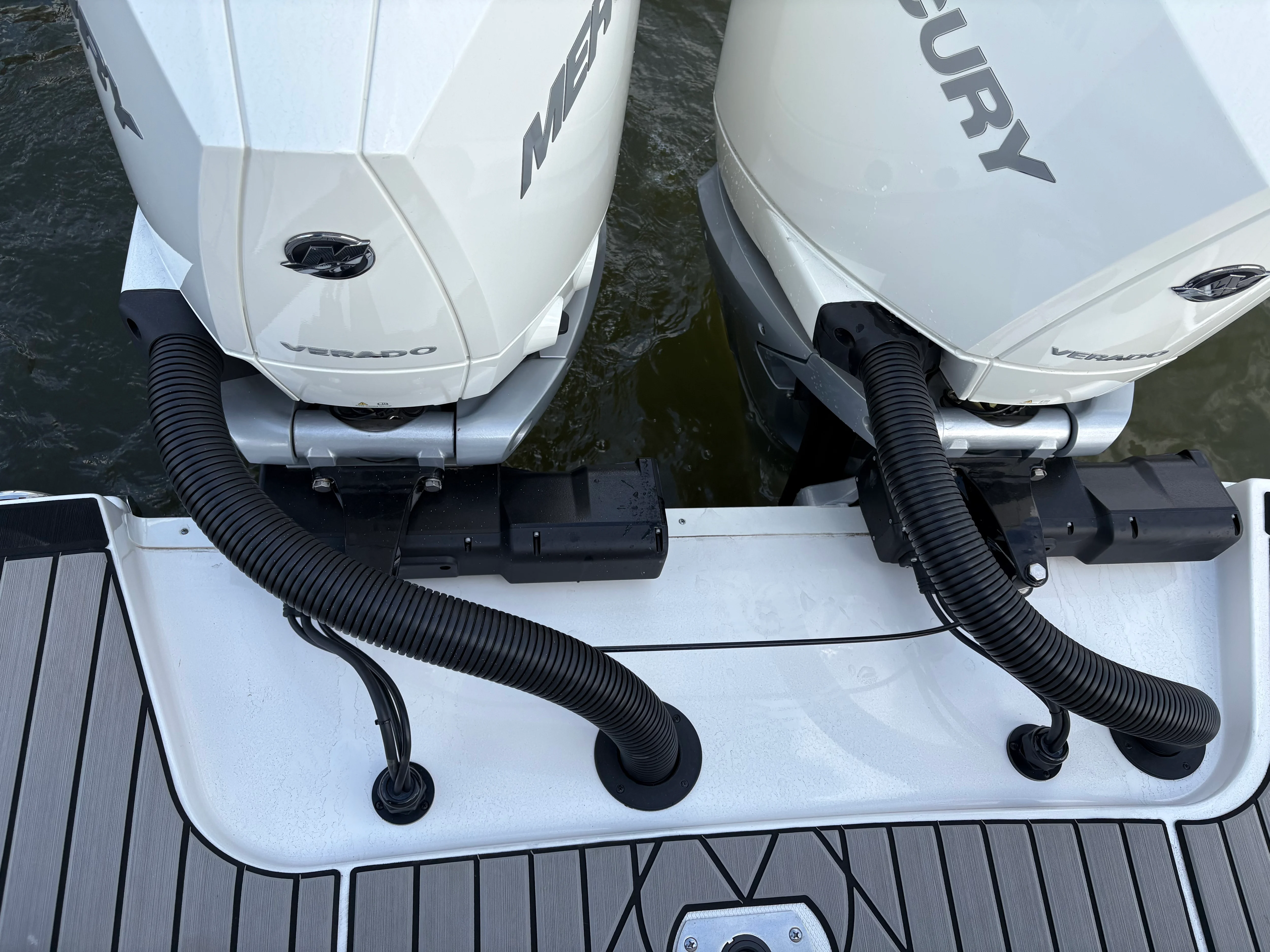 2026 Sea Ray SLX 280 Outboard Image Thumbnail #29
