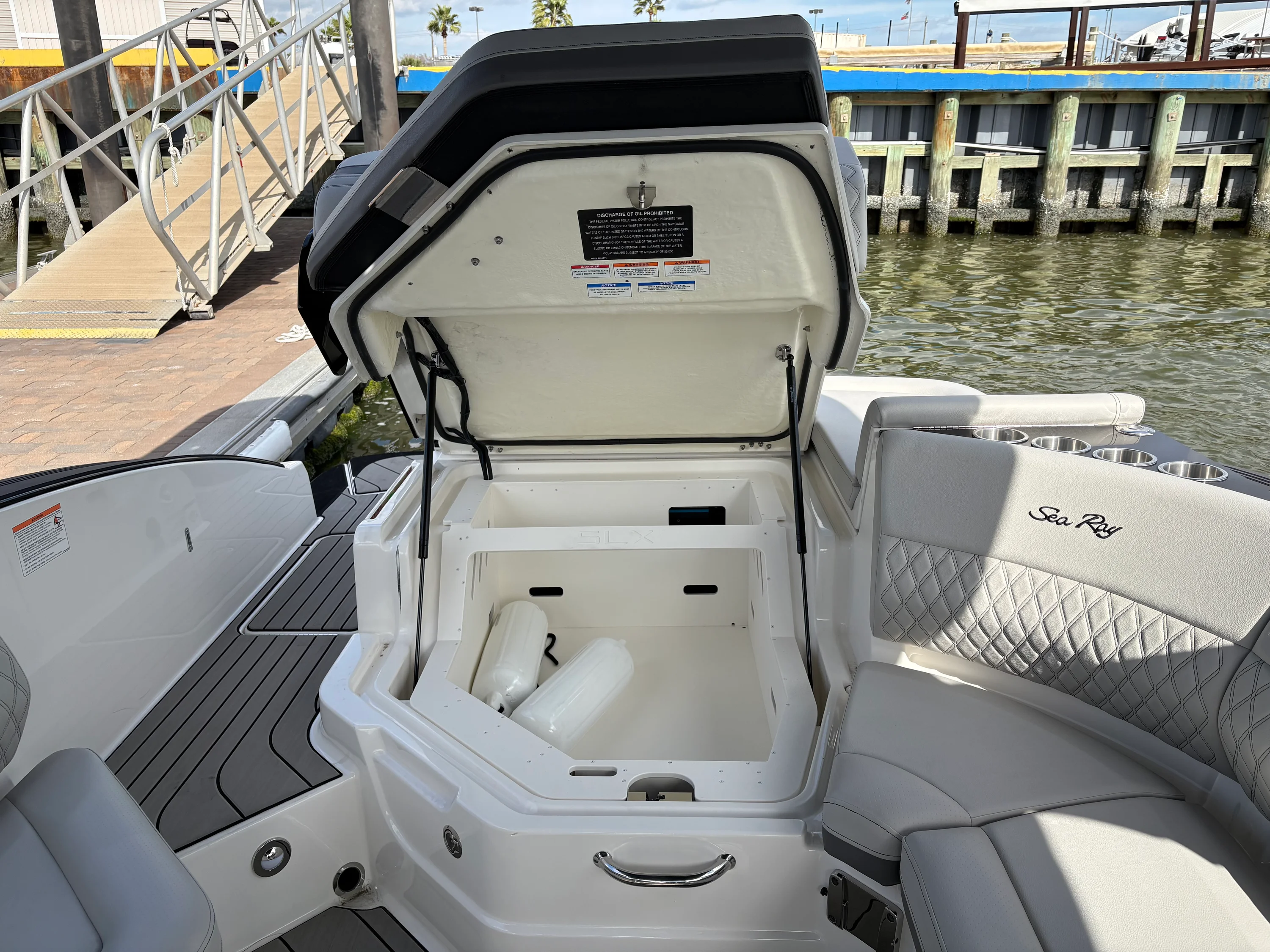 2026 Sea Ray SLX 280 Outboard Image Thumbnail #7