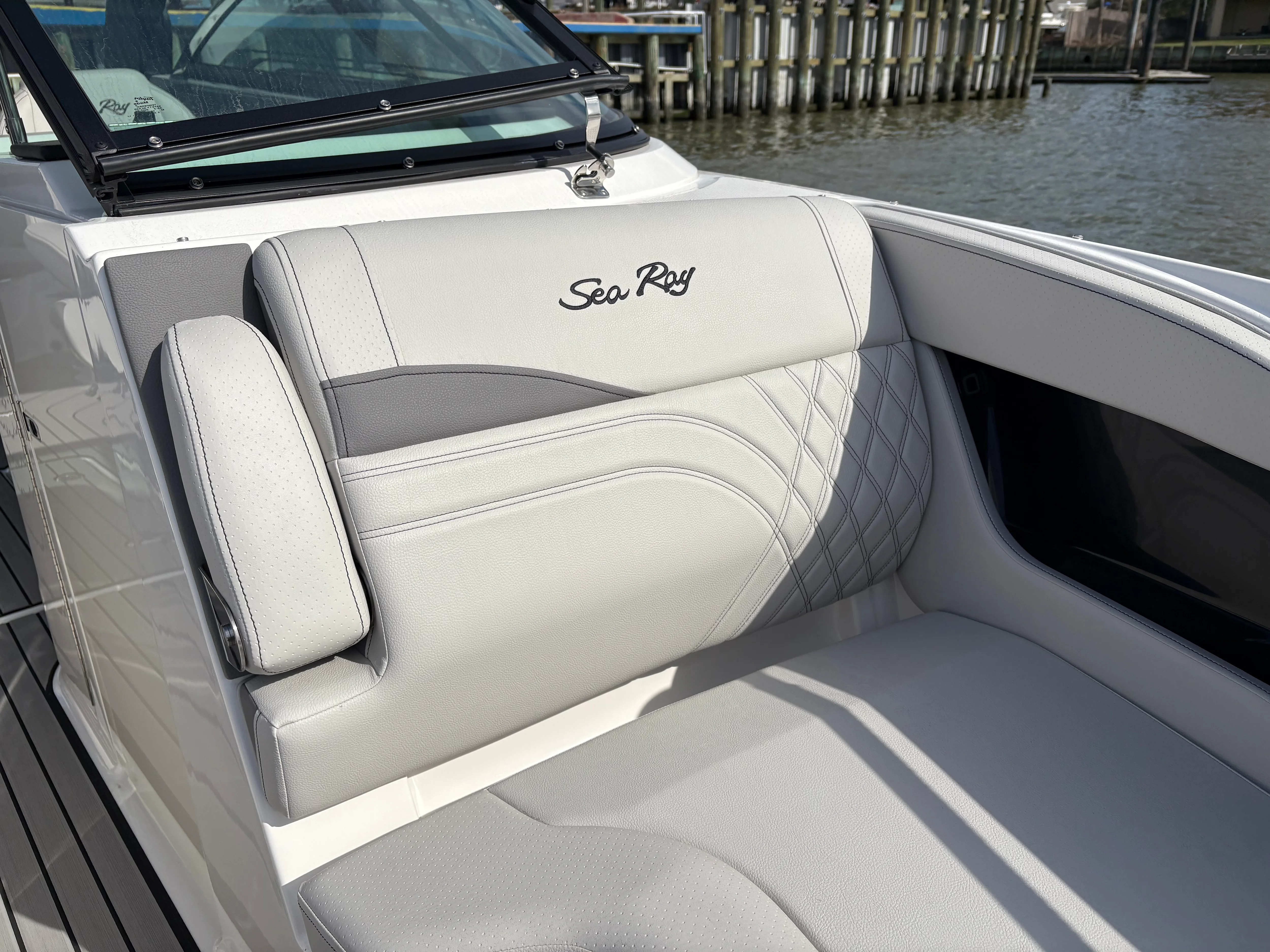 2026 Sea Ray SLX 280 Outboard Image Thumbnail #13