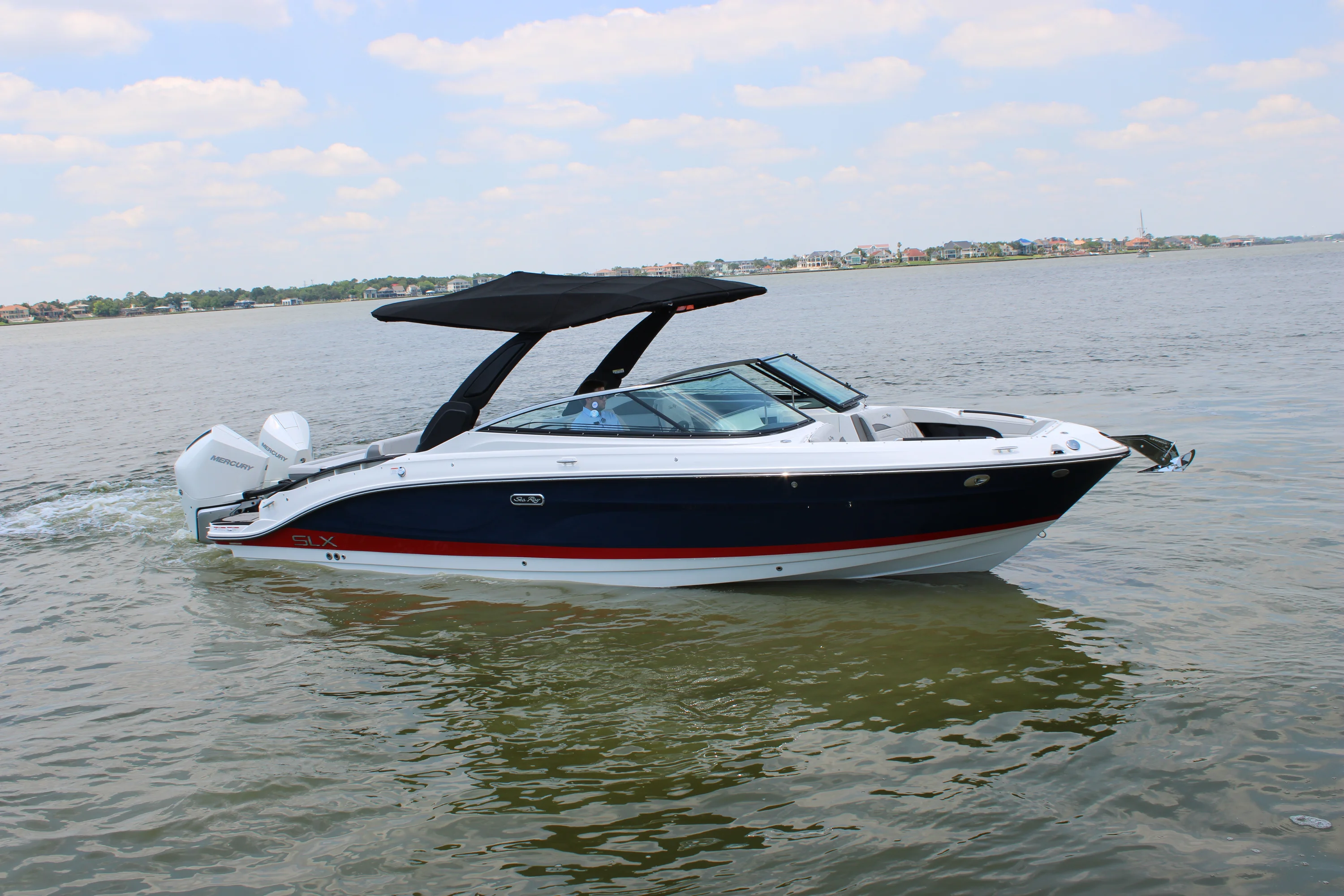 2026 Sea Ray SLX 280 Outboard Image Thumbnail #11