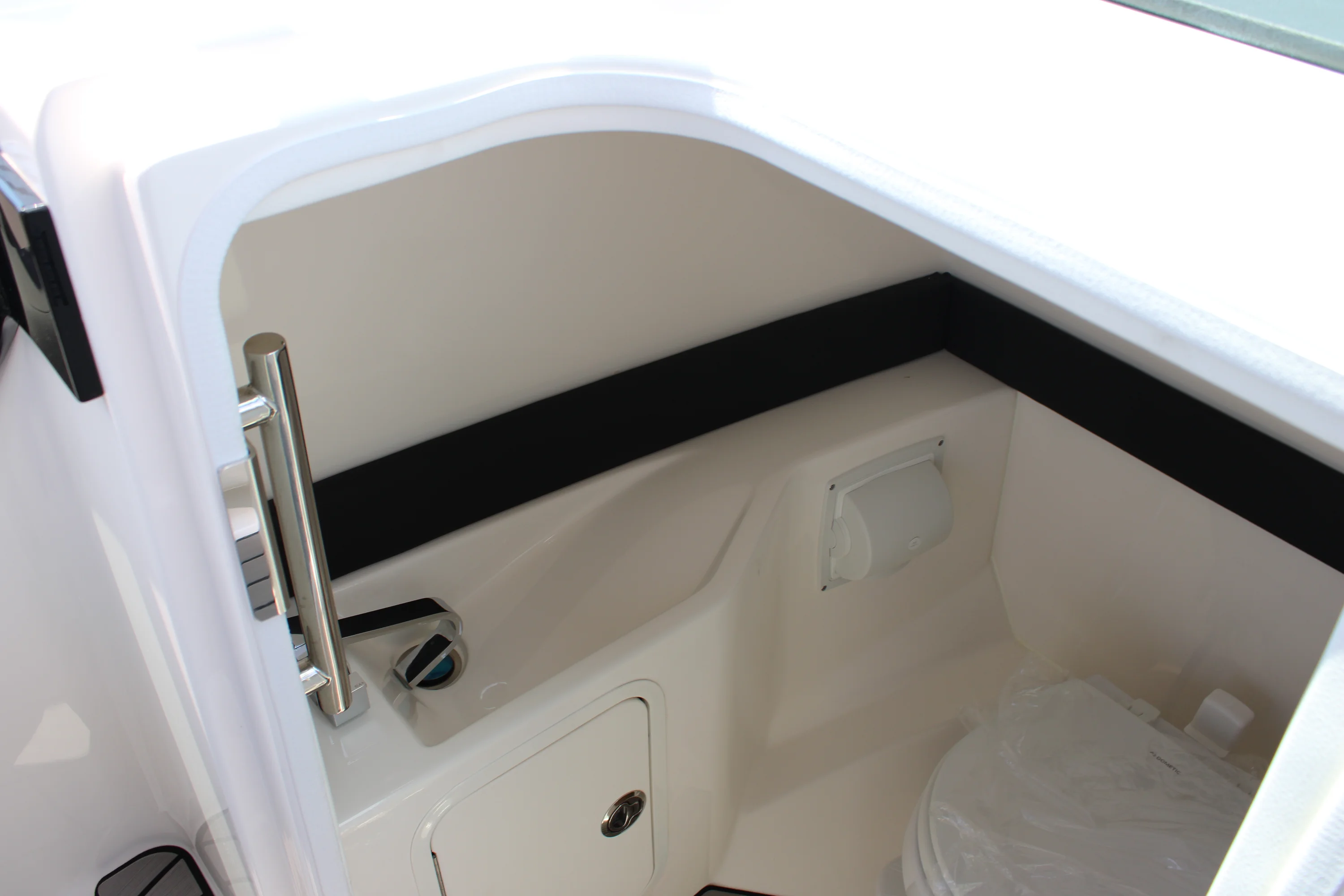 2026 Sea Ray SLX 280 Outboard Image Thumbnail #40