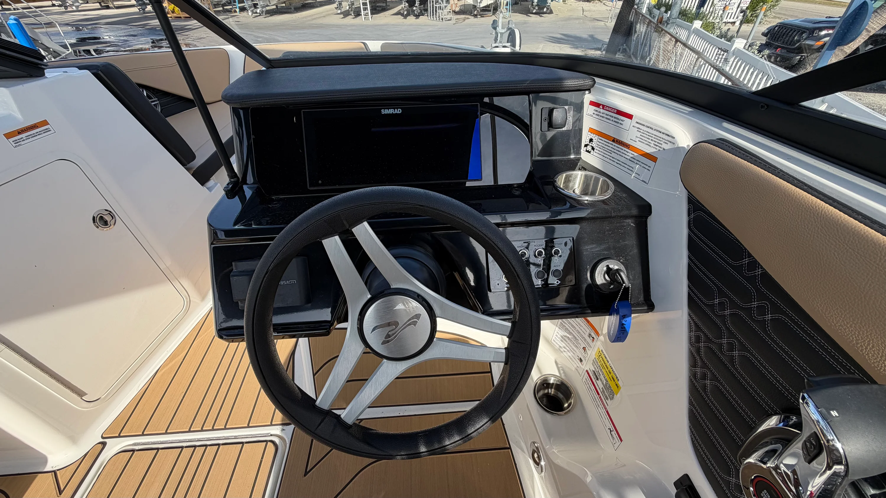 2026 Sea Ray SPX 210 Outboard Image Thumbnail #12