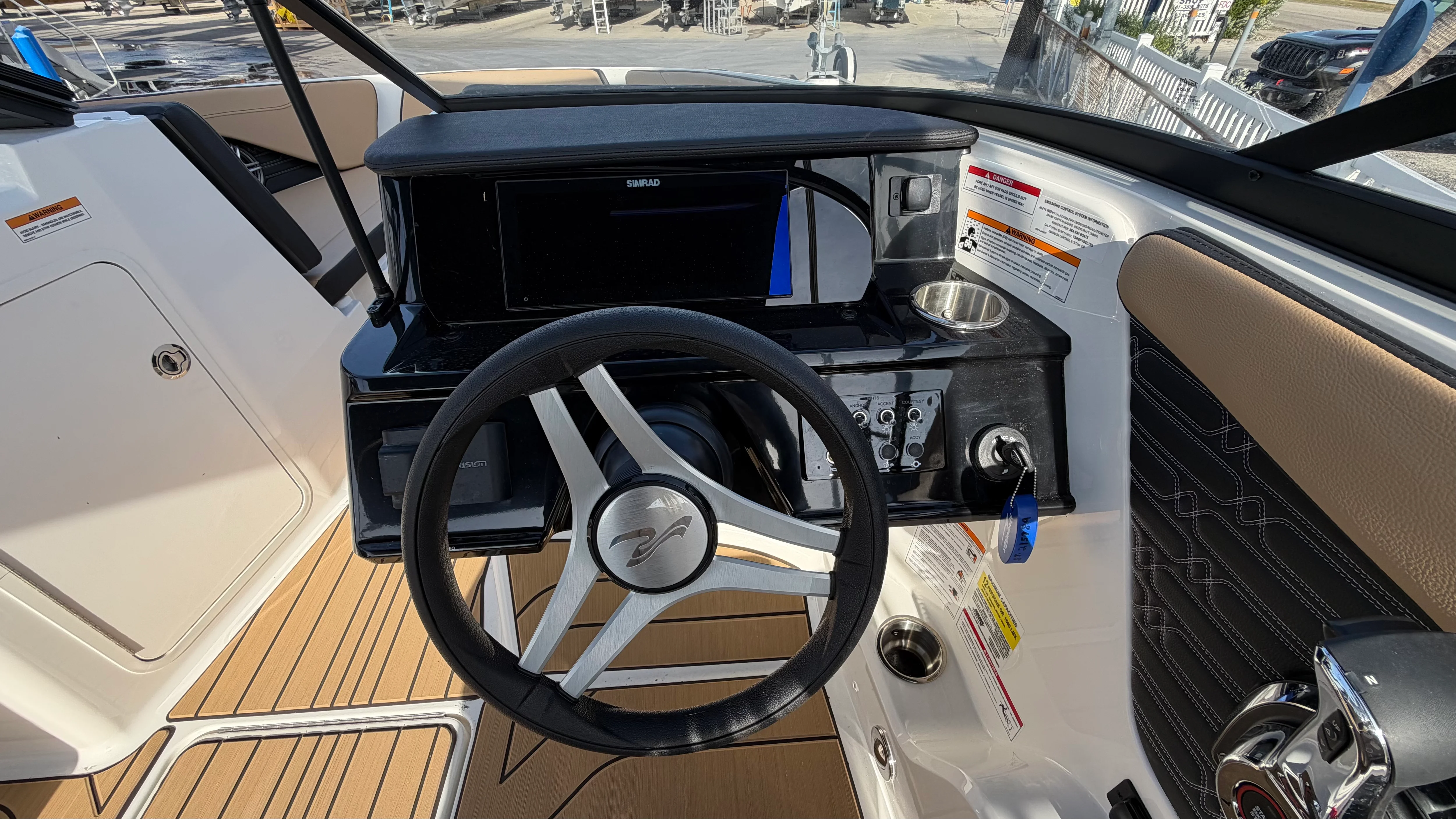 2026 Sea Ray SPX 210 Outboard Image Thumbnail #12