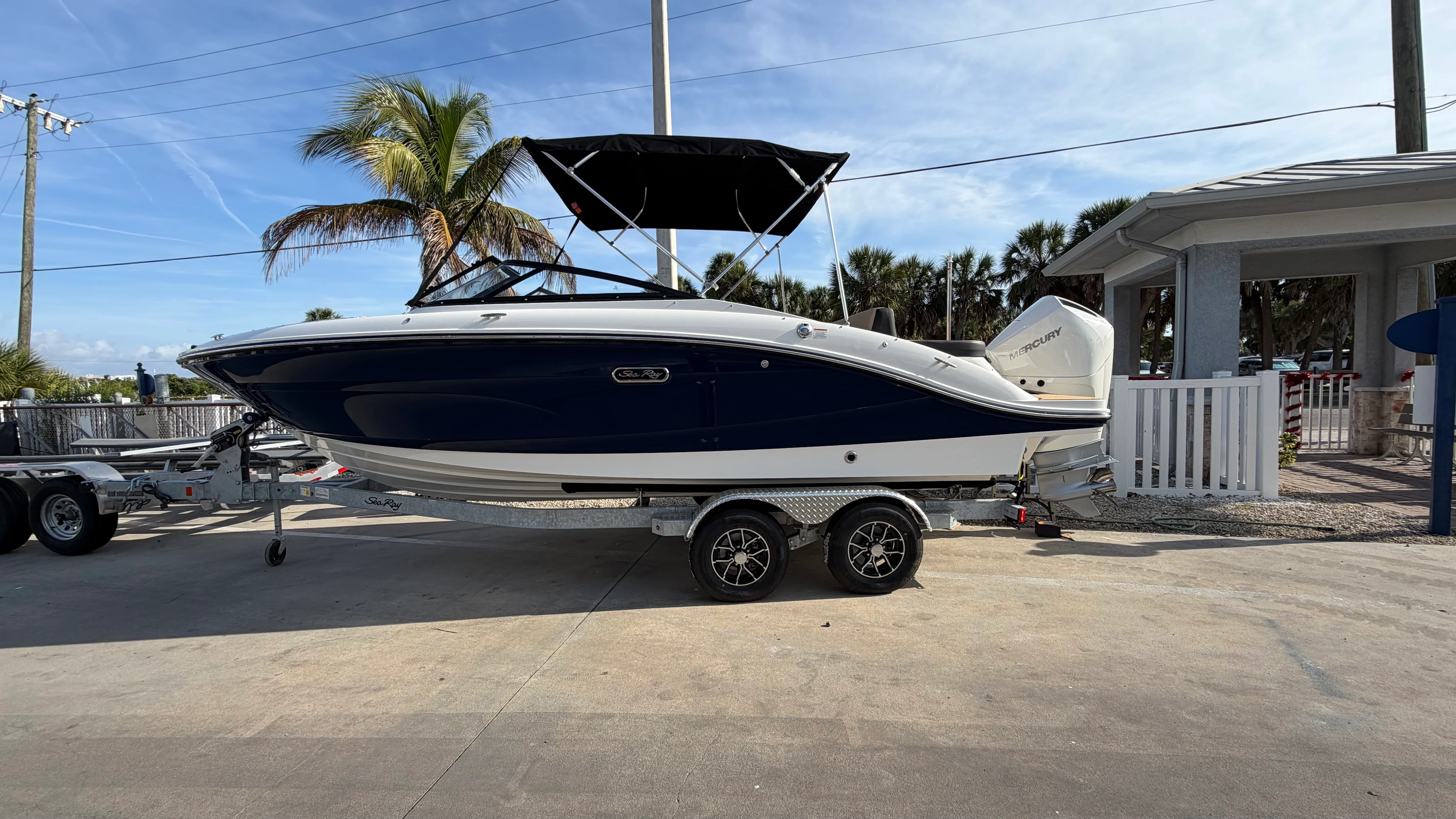 2026 Sea Ray SPX 210 Outboard Image Thumbnail #0