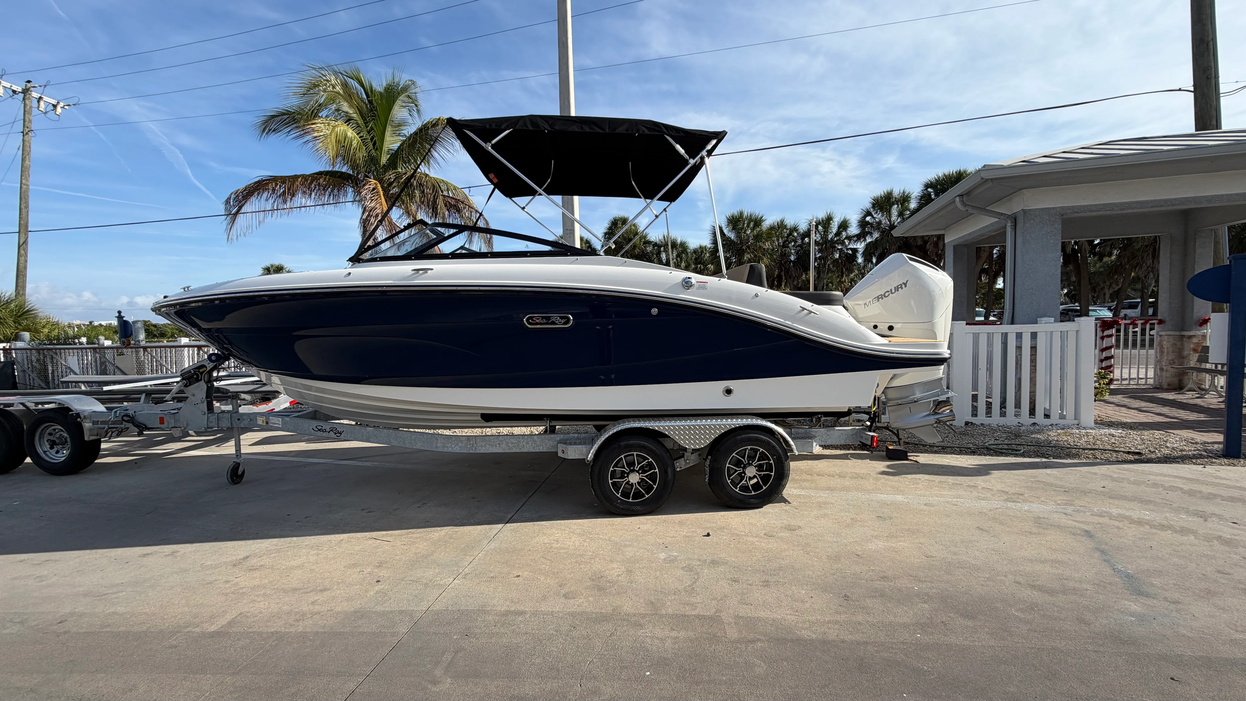 2026 Sea Ray SPX 210 Outboard Image Thumbnail #0