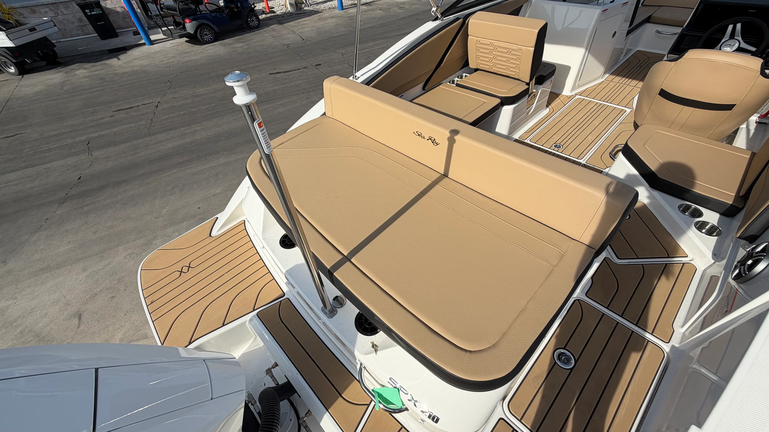 2026 Sea Ray SPX 210 Outboard Image Thumbnail #3