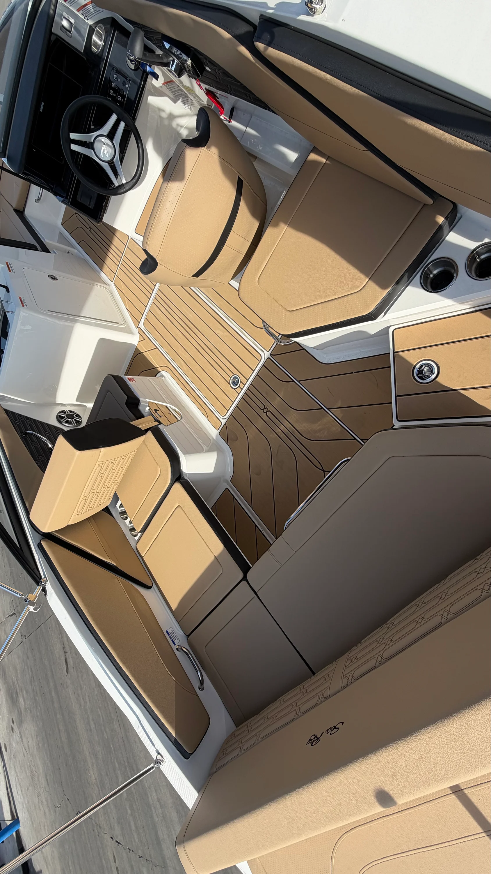 2026 Sea Ray SPX 210 Outboard Image Thumbnail #22