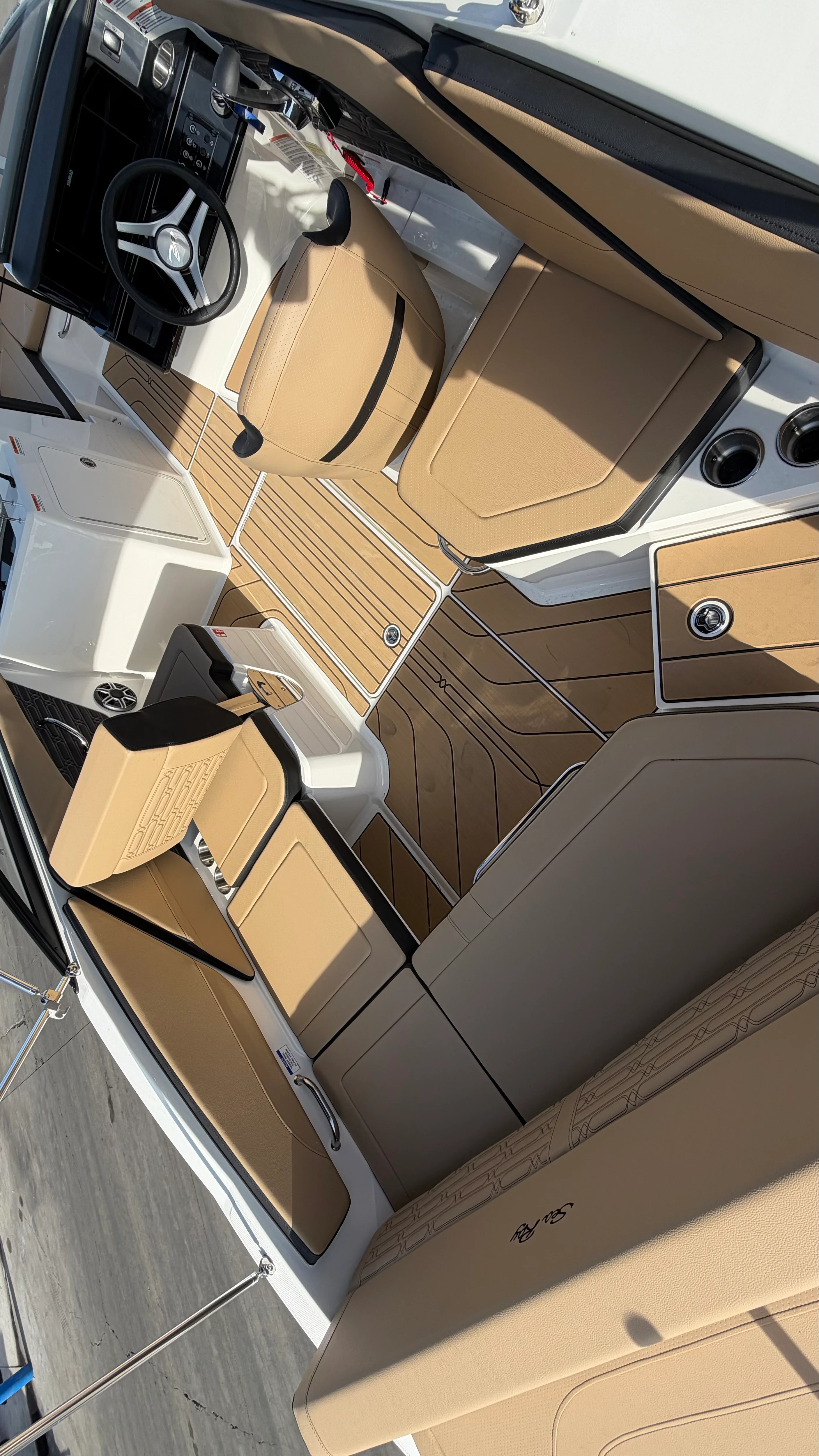 2026 Sea Ray SPX 210 Outboard Image Thumbnail #22