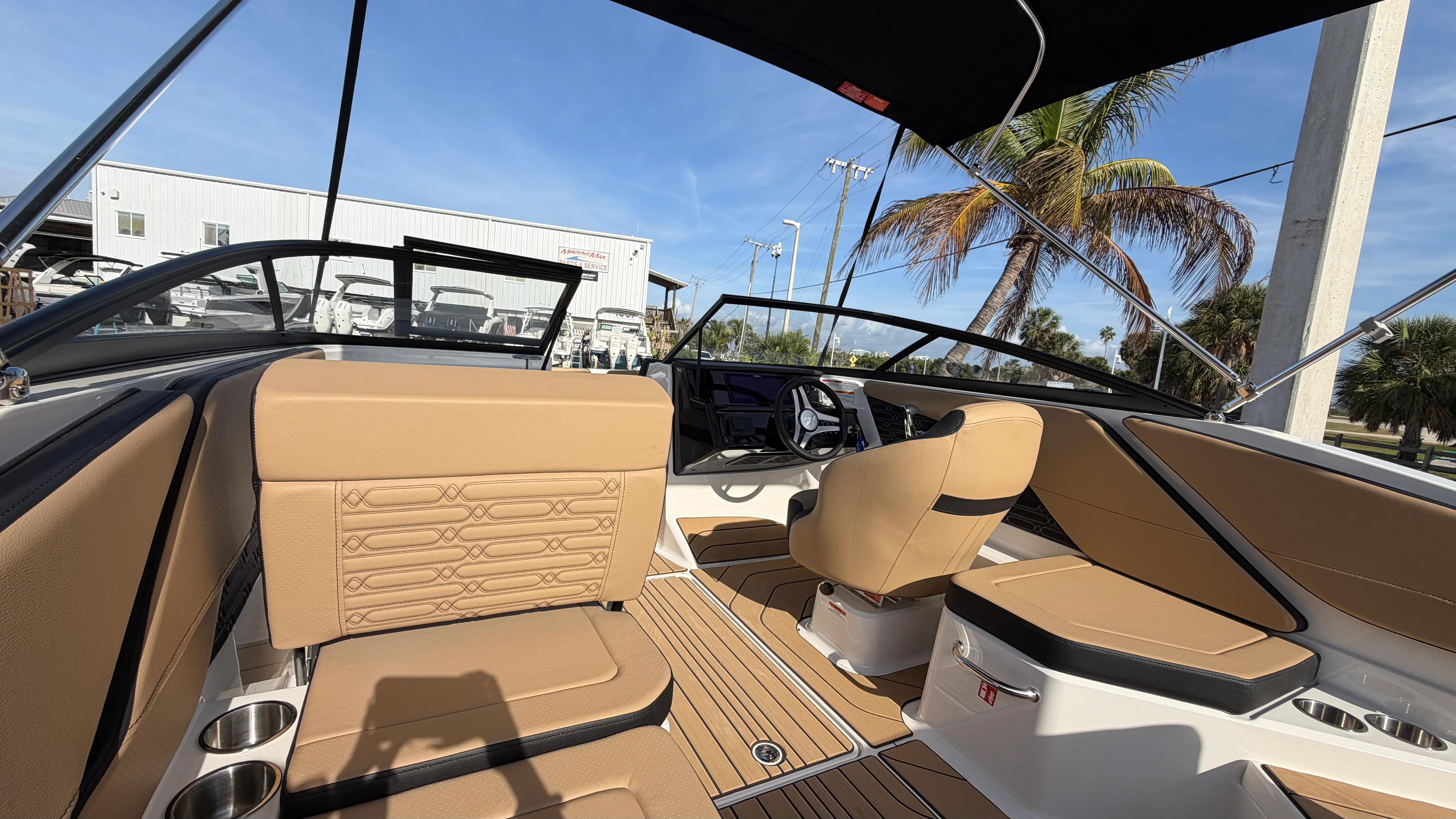 2026 Sea Ray SPX 210 Outboard Image Thumbnail #9