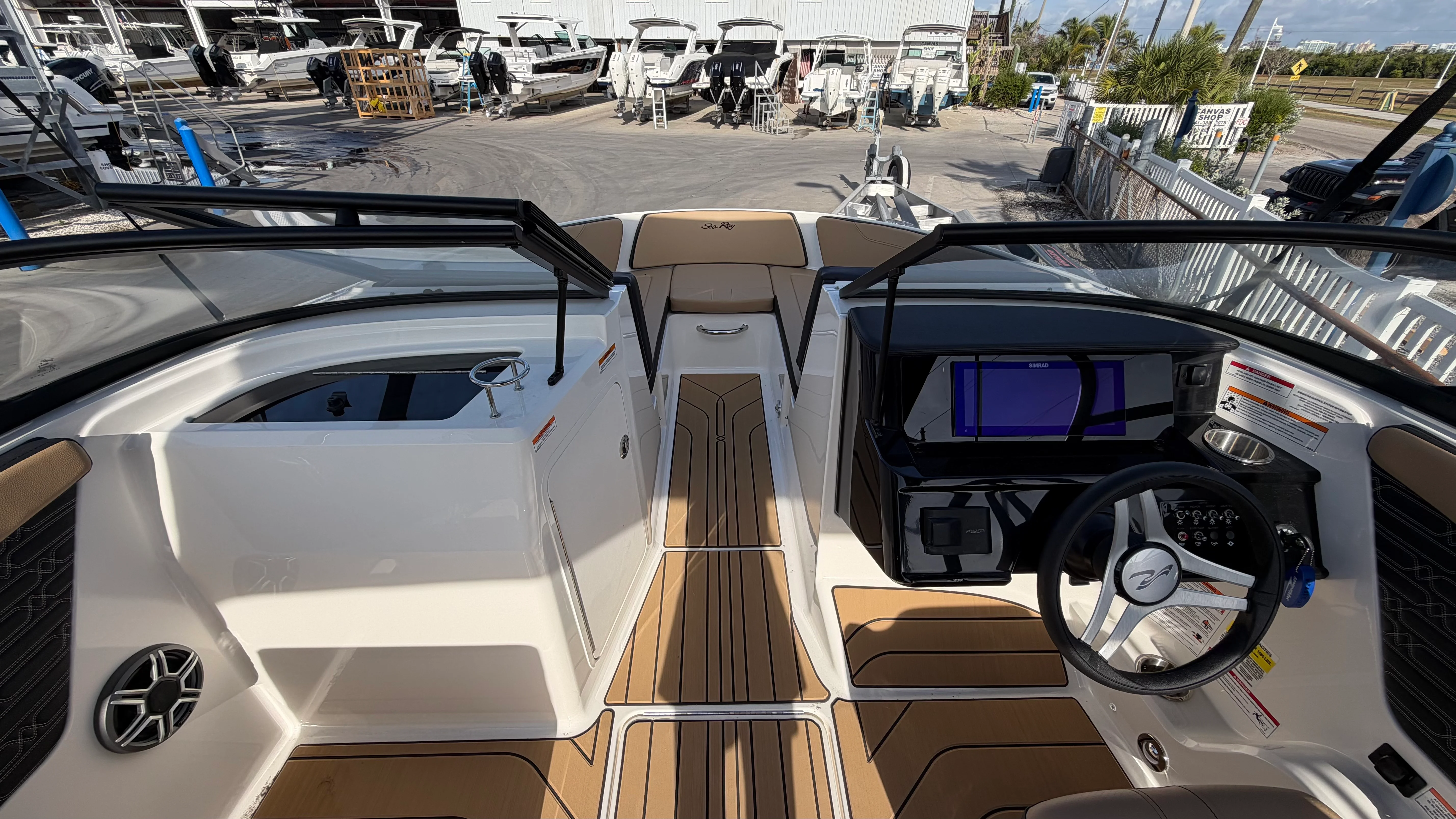 2026 Sea Ray SPX 210 Outboard Image Thumbnail #15