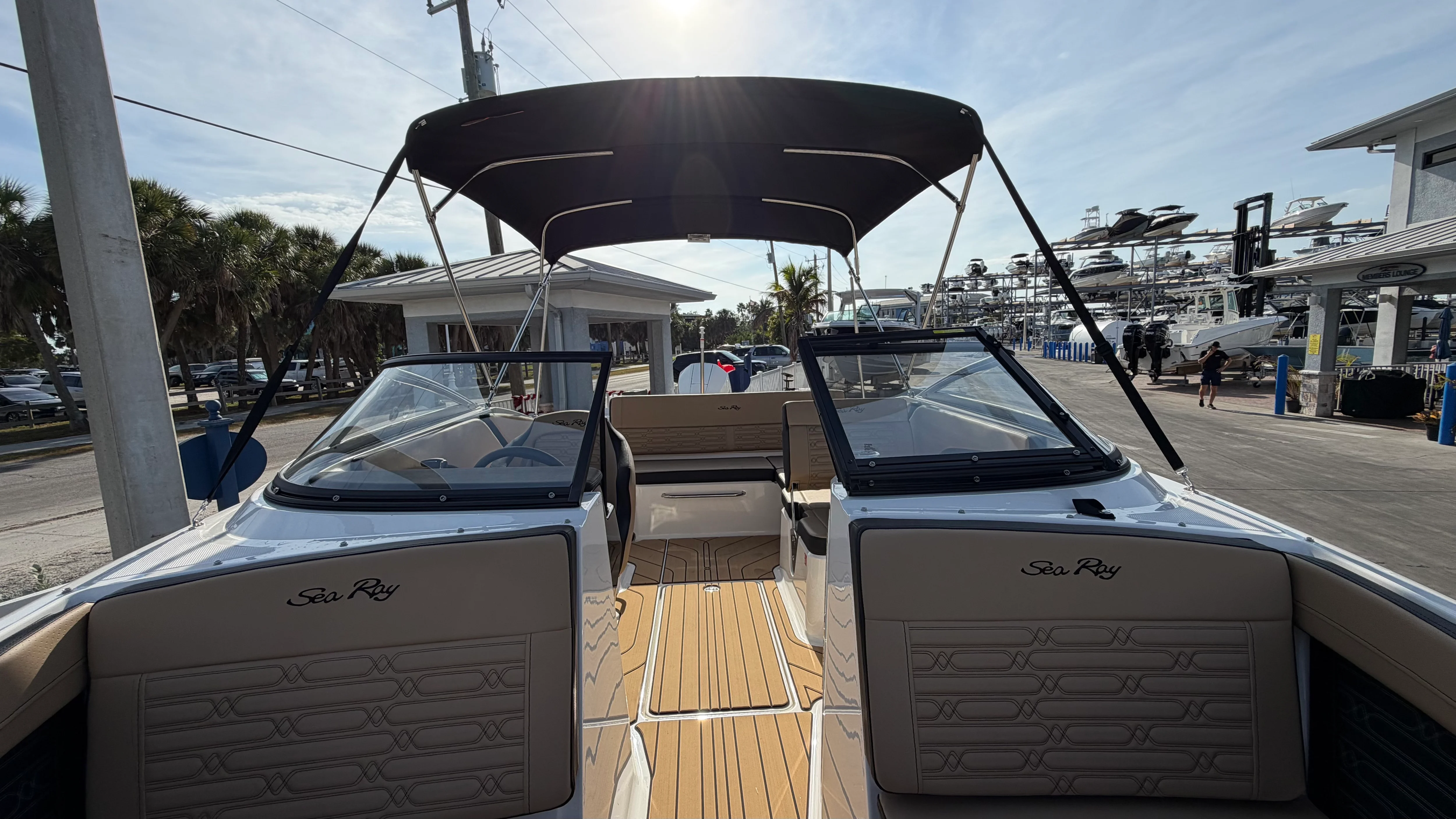 2026 Sea Ray SPX 210 Outboard Image Thumbnail #16